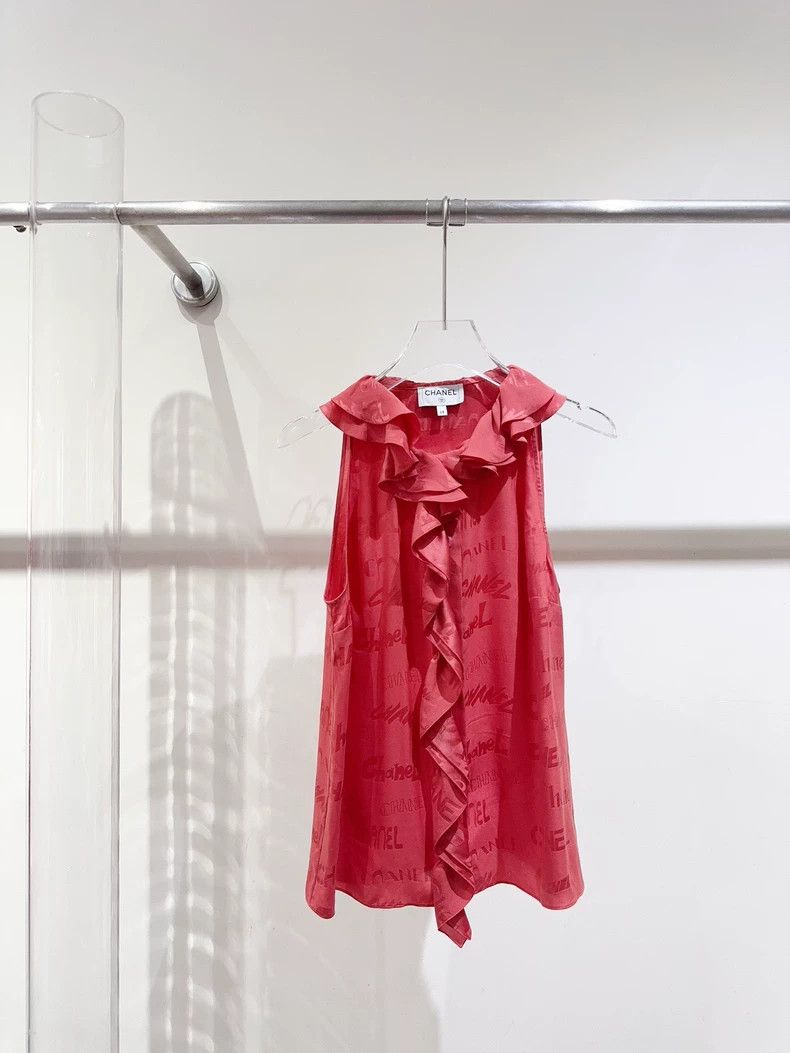 Chanel Chanel 22p watermelon red silk vest 2503-Nextarrow Size XS / US 0-2 / IT 36-38 - 1 Thumbnail