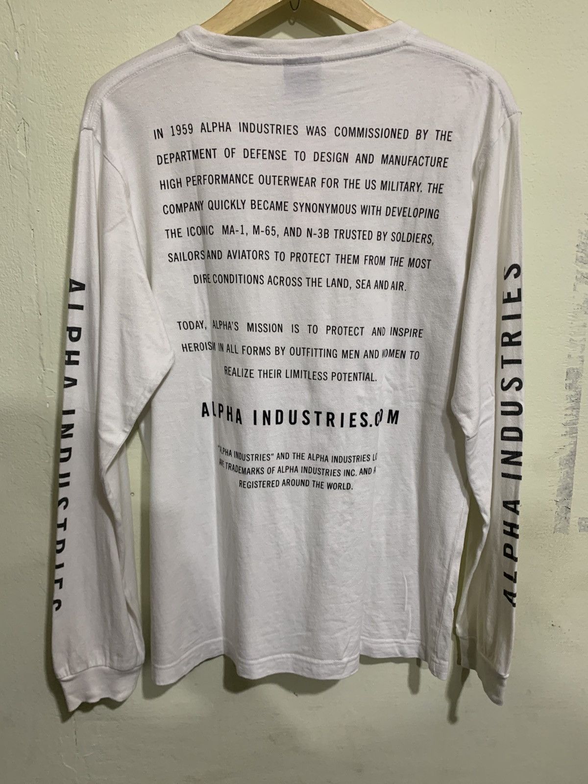 Alpha Industries Alpha industries x militarybrand Size US L / EU 52-54 / 3 - 2 Thumbnail