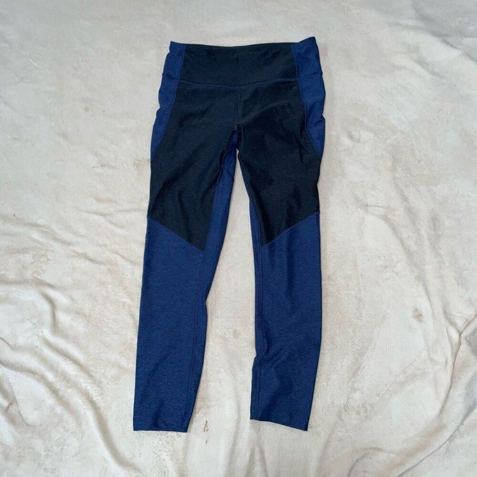 Outdoor Voices Outdoor Voices Navy Blue and Black Cropped Leggings | Sz S Size 27" / US 4 / IT 40 - 2 Thumbnail