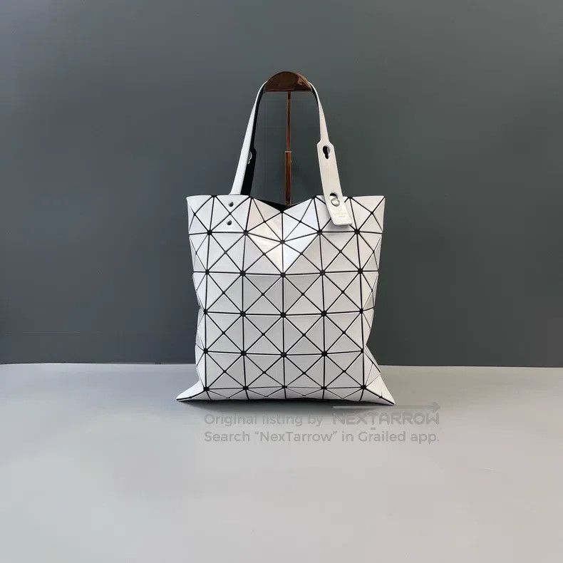 Issey Miyake Issey Miyake White Geometric Handbag Size ONE SIZE - 2 Thumbnail