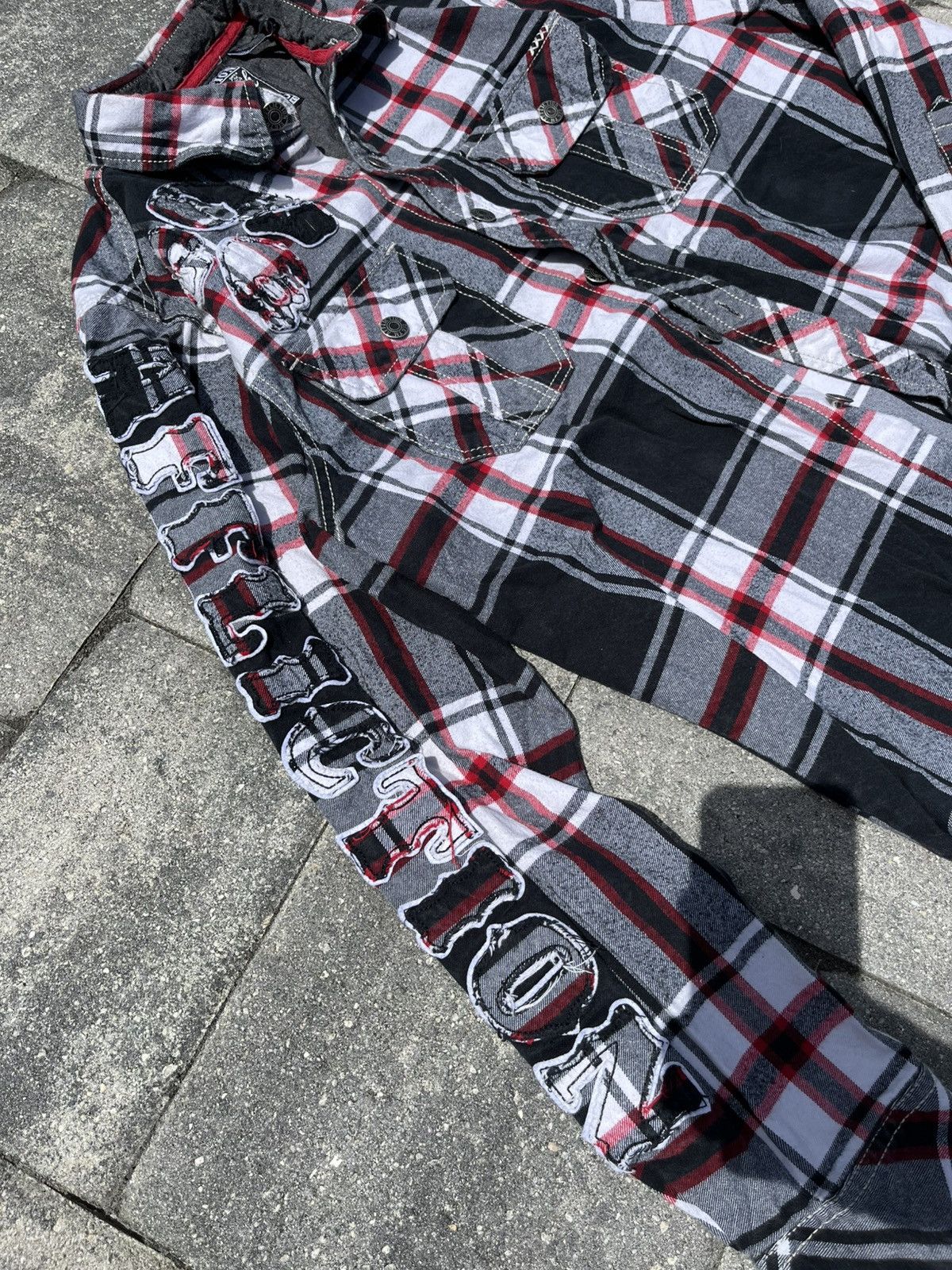 Other × Vintage Vintage Y2K Skater Affliction Skull Long Sleeve Button Up Size US L / EU 52-54 / 3 - 3 Thumbnail
