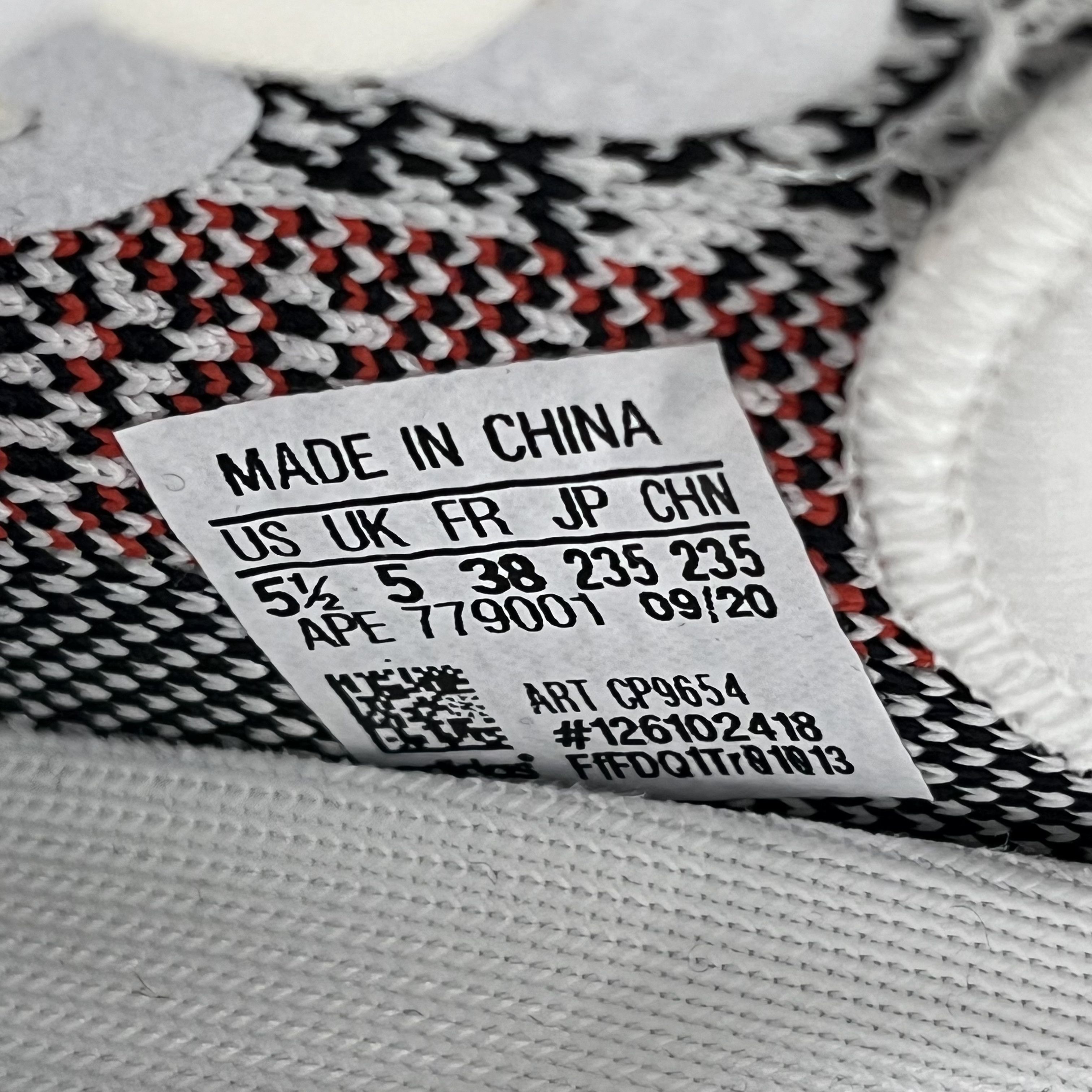 Adidas Adidas Yeezy Boost 350 V2 Zebra Size US 5.5 / EU 38 - 12 Thumbnail