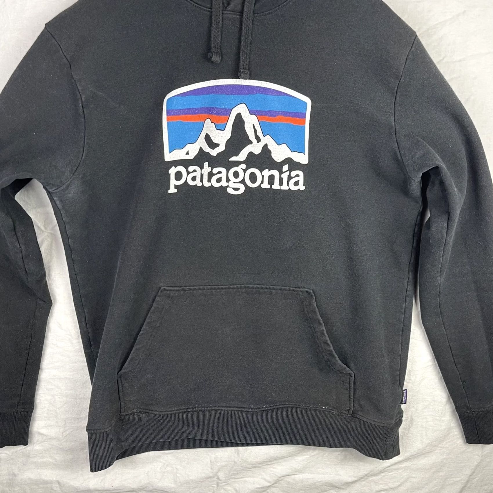Patagonia Patagonia Hoodie Mens Large Black Uprisal Hoody P-6 Logo Pullover Sweatshirt Regular Fit Graphic Print Sweatshirt Pullover Hooded Fleece Size US L / EU 52-54 / 3 - 2 Thumbnail