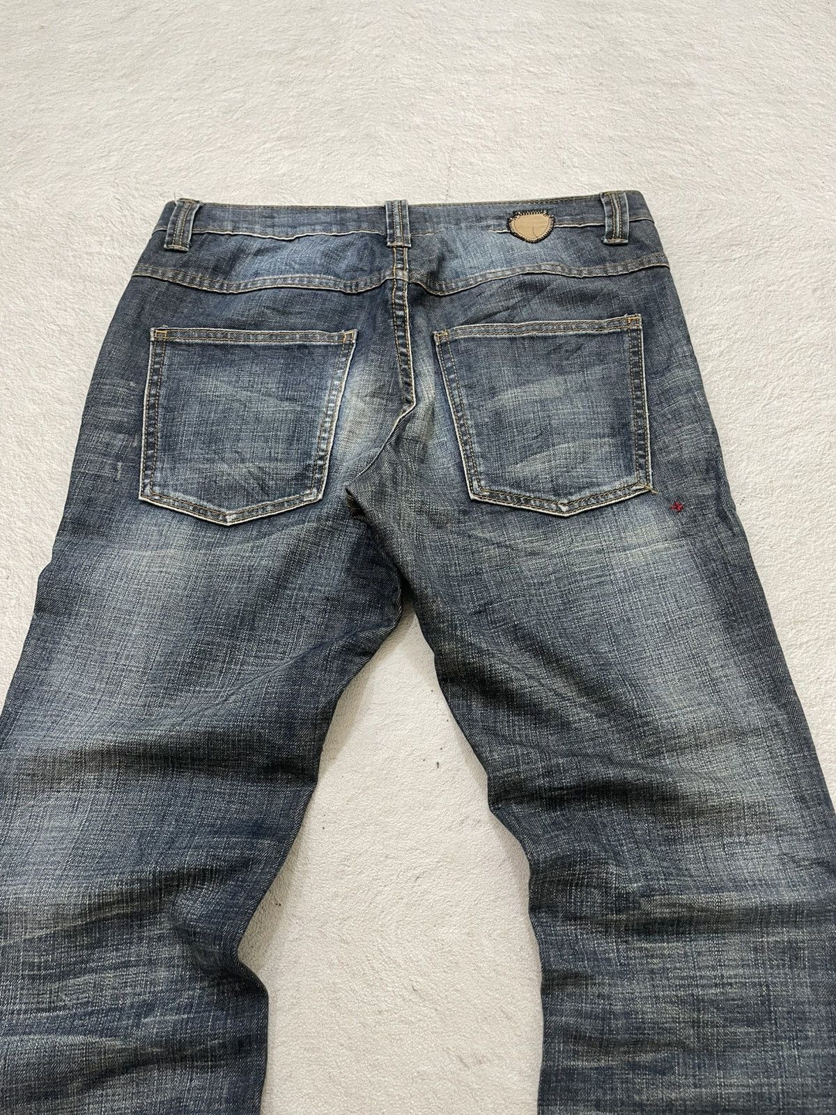 Japanese Brand 00s Japan Heavy fading and distressing Knee repair patch LGB Size US 33 - 9 Thumbnail