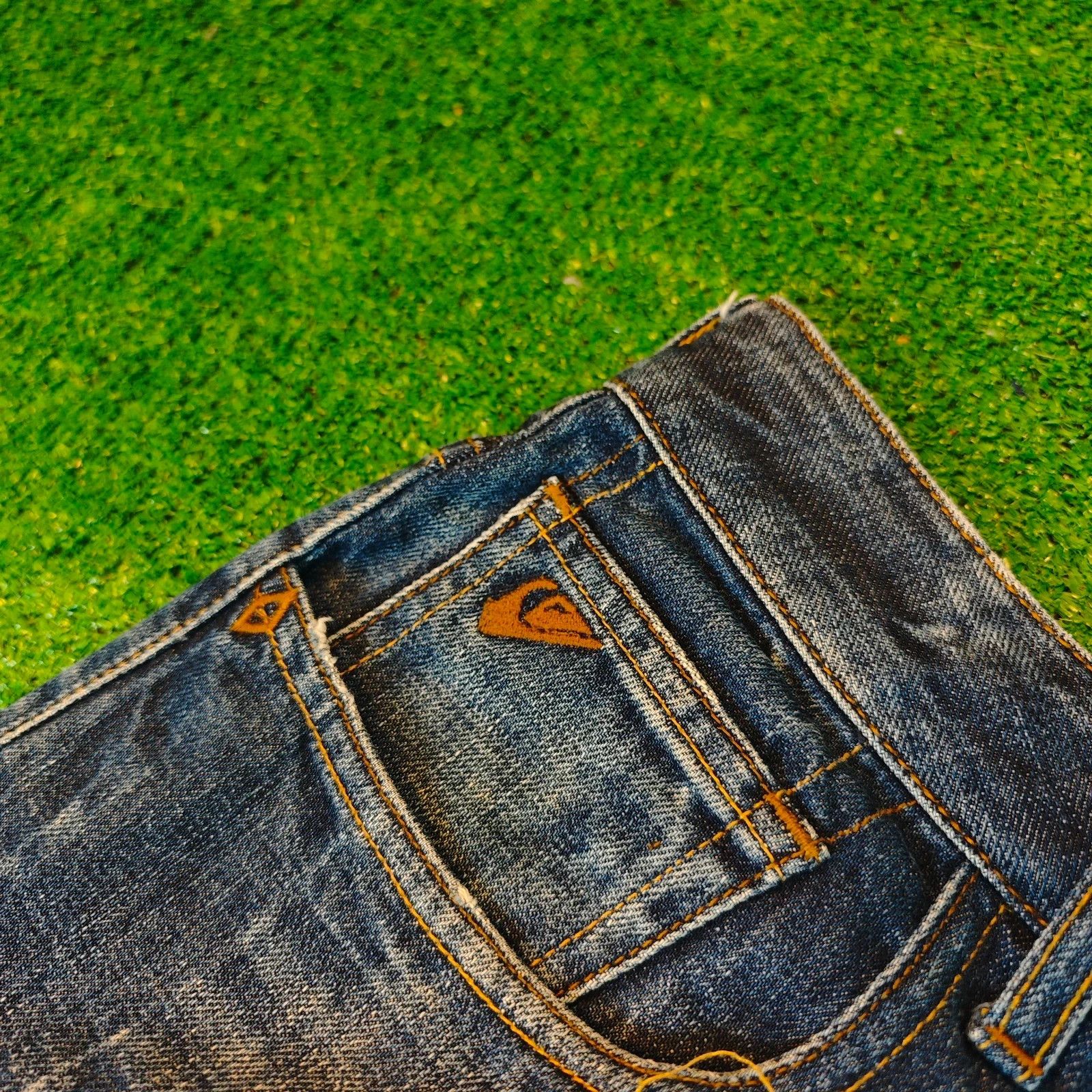 Quiksilver Vintage Quiksilver Jeans Mens 32 blue regular button fly y2k Size US 32 / EU 48 - 10 Thumbnail