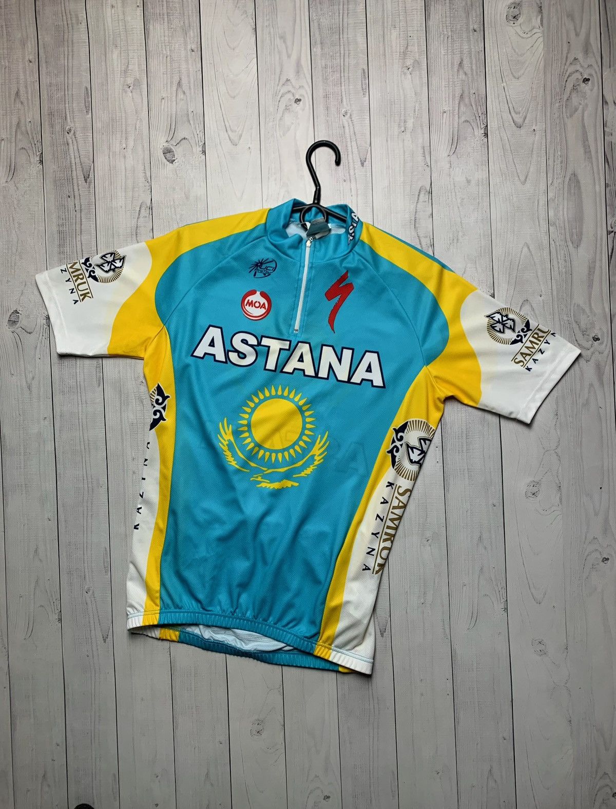 Vintage Vintage Astana cycling jersey size M big logo rare Size US M / EU 48-50 / 2 - 1 Thumbnail