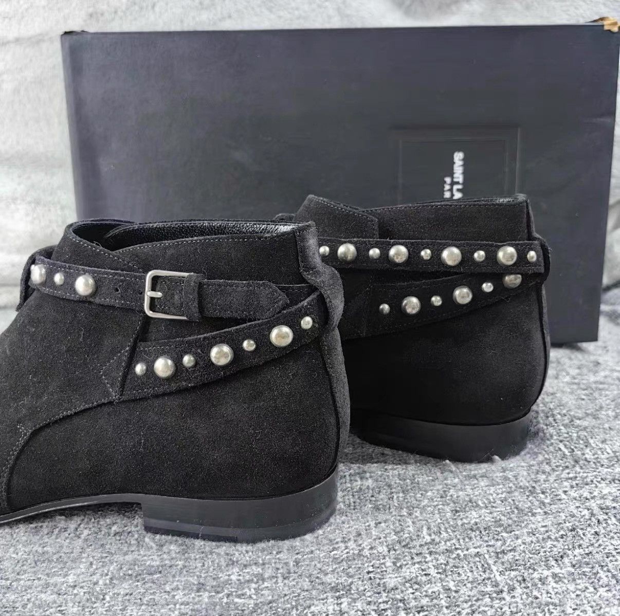 Saint Laurent Paris Saint Laurent Black Suede Rivet Chelsea Ankle Boots K33 Size US 7 / EU 40 - 3 Thumbnail
