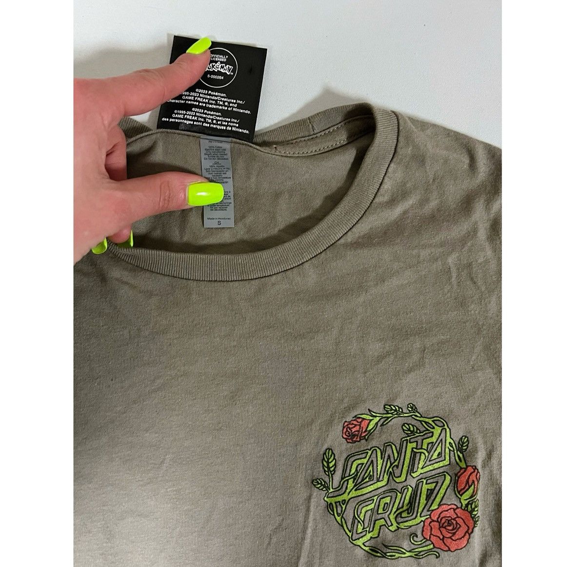 Pokemon × Santa Cruz Skateboards Santa Cruz Pokémon Green Bulbasaur T-Shirt Top Tee Size S ✨ Size US S / EU 44-46 / 1 - 4 Thumbnail