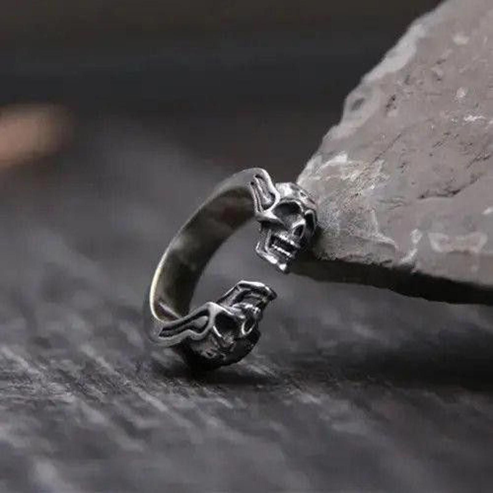 Jewelry Gothic Opened Adjustable Double Skull Ring in Silver, Men's