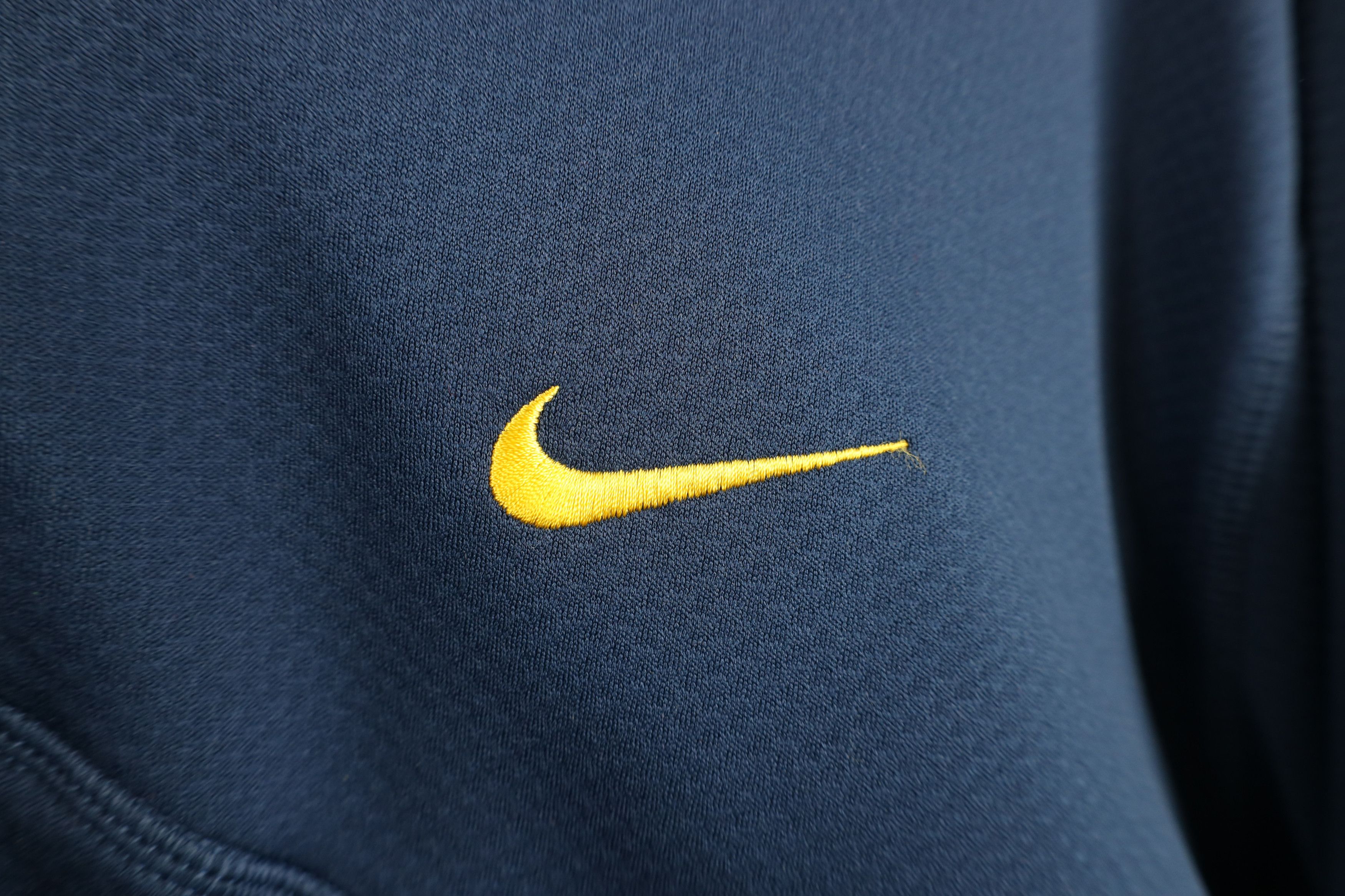 Nike Vintage Nike Livestrong Armstrong Thermal Pullover Jacket Size US XXL / EU 58 / 5 - 5 Thumbnail