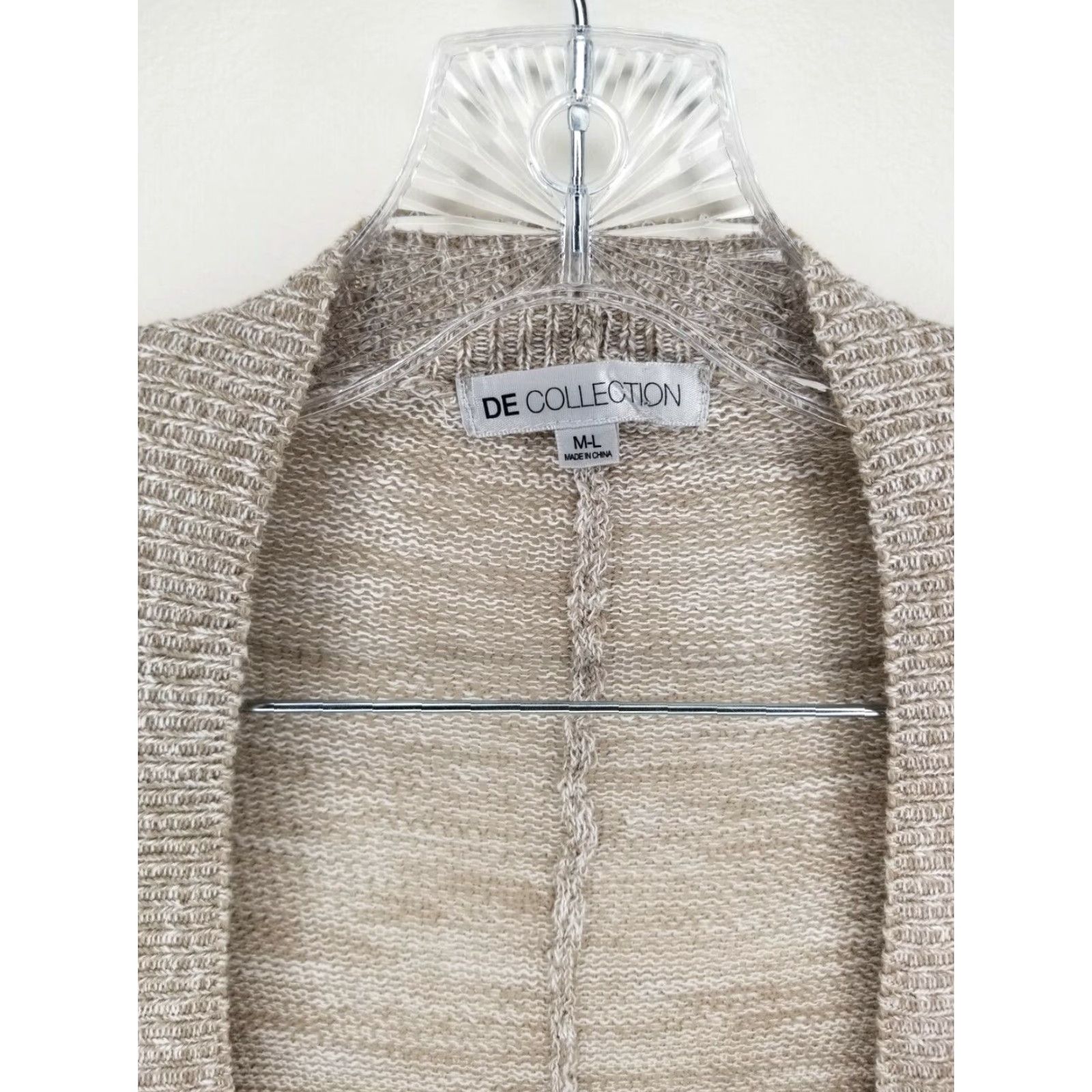Vintage DE Collection Cardigan Womens Sweater Beige Long M-L Size Ladies M-L Women’s Beige Long Cardigan der by DE Collection Size M / US 6-8 / IT 42-44 - 2 Thumbnail