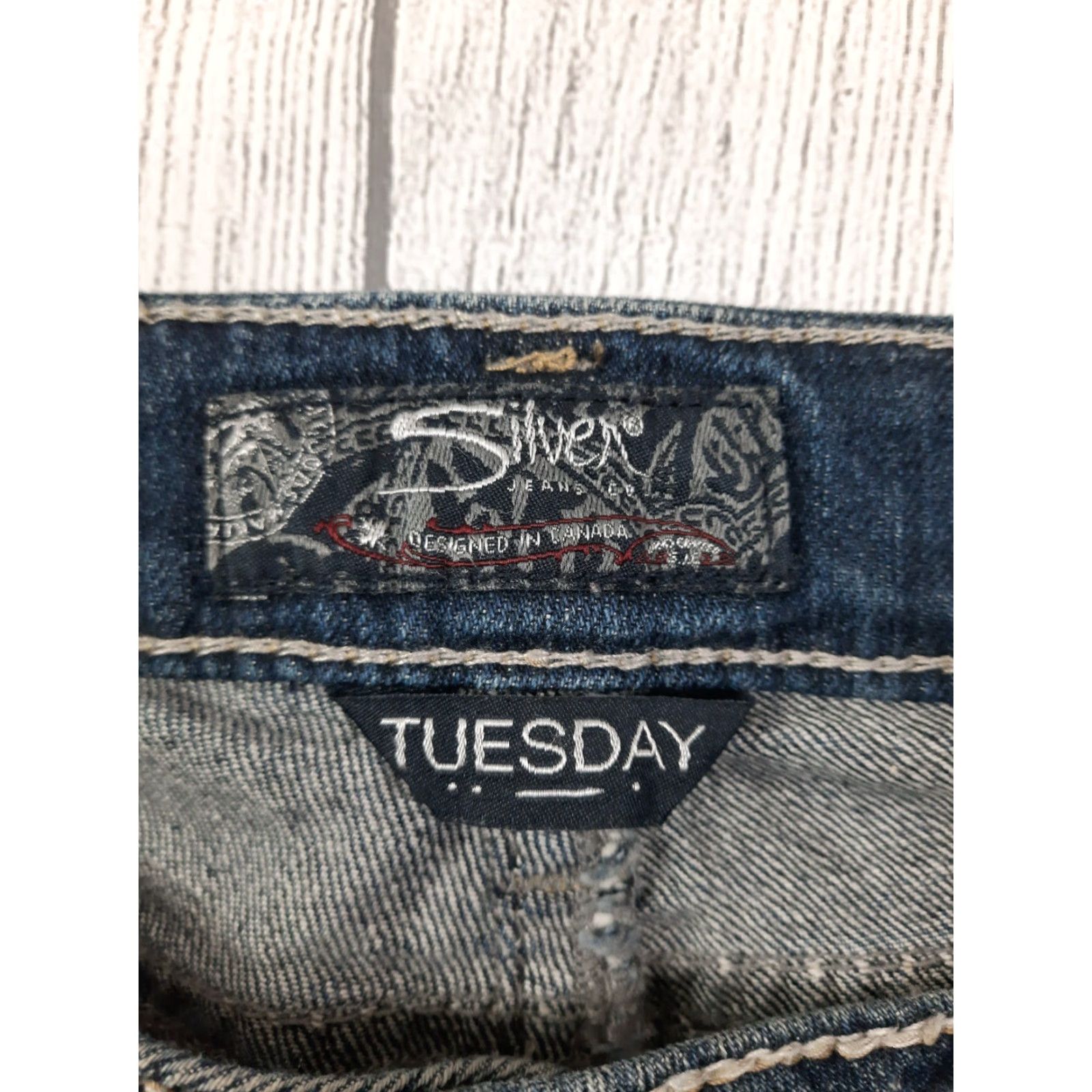 Silver Jeans Co. Silver Jeans Tuesday Bootcut Low Rise women's Blue Jeans 29/33 32x32 Size 29" - 3 Thumbnail