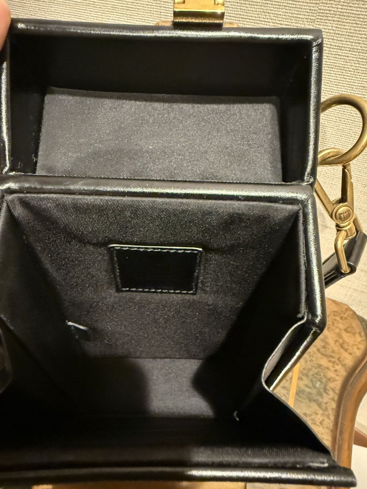 Alfred Dunhill Dunhill Black Leather Gold Lock Crossbody Bag Size ONE SIZE - 7 Thumbnail