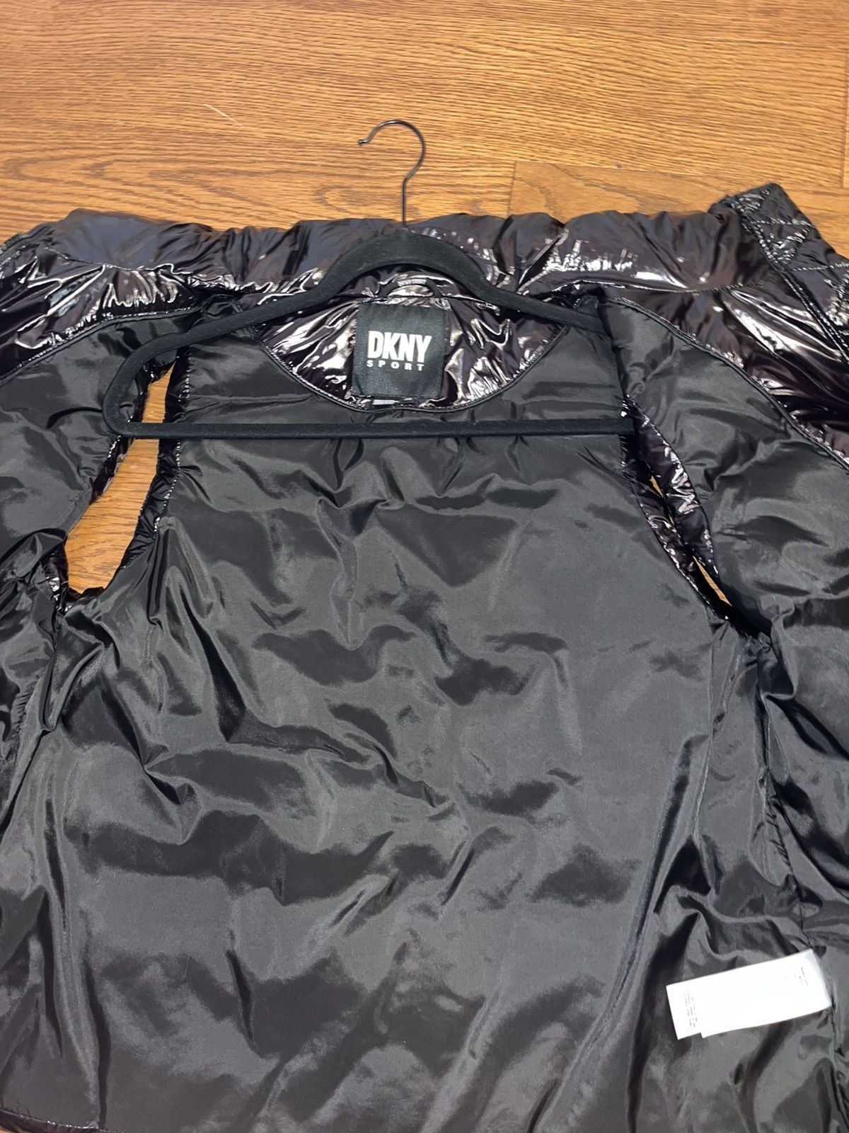DKNY DKNY sports black glossy vest Size US XL / EU 56 / 4 - 3 Thumbnail