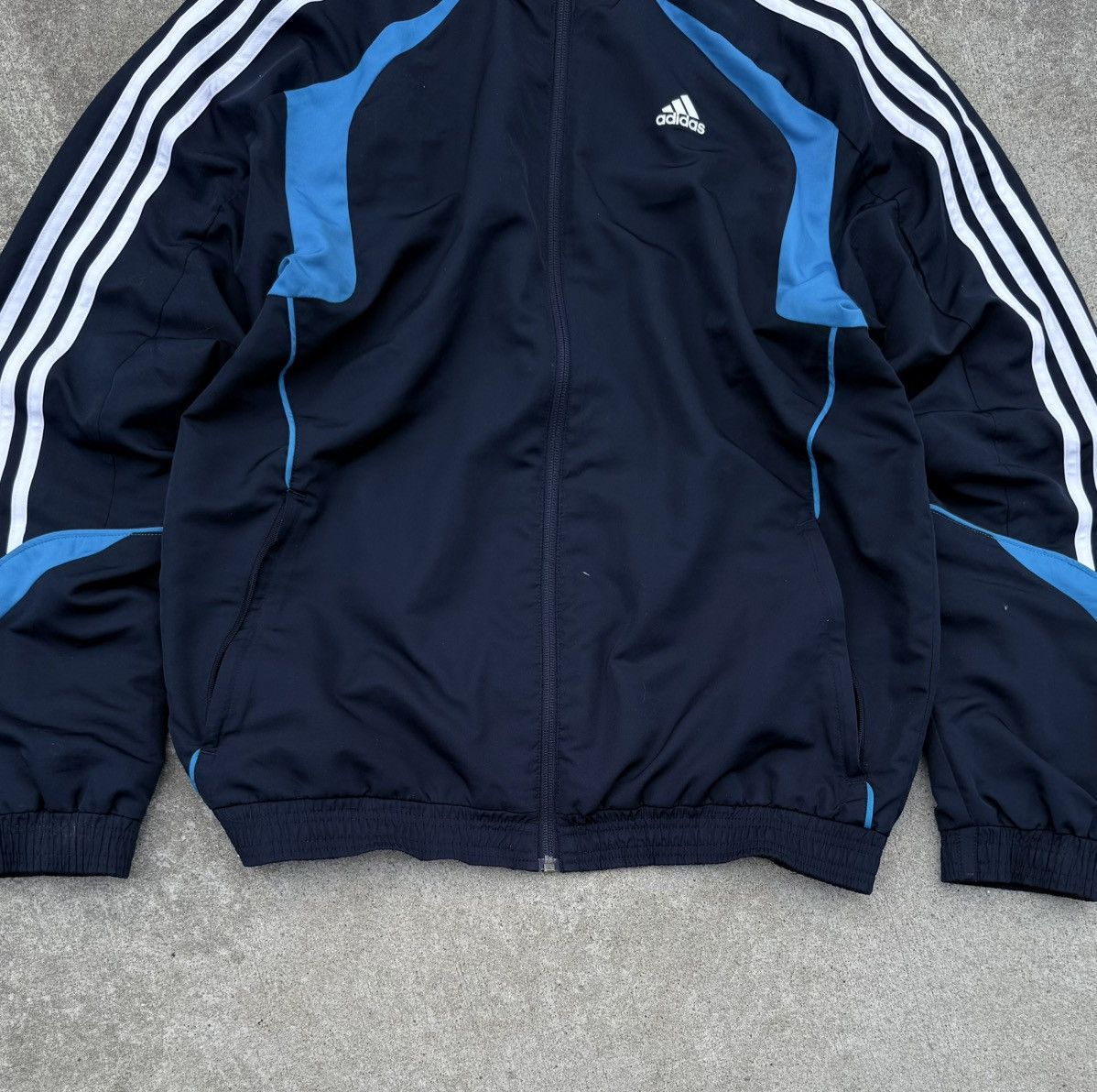 Other Vintage Adidas y2k streetwear nylon windbreaker jacket Size US L / EU 52-54 / 3 - 3 Thumbnail