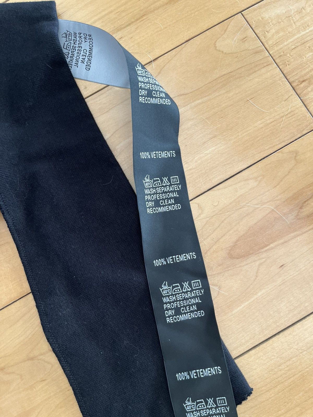 Vetements NWT - Vetements Demna Era Washtag Strips Hoodie Size US M / EU 48-50 / 2 - 5 Thumbnail