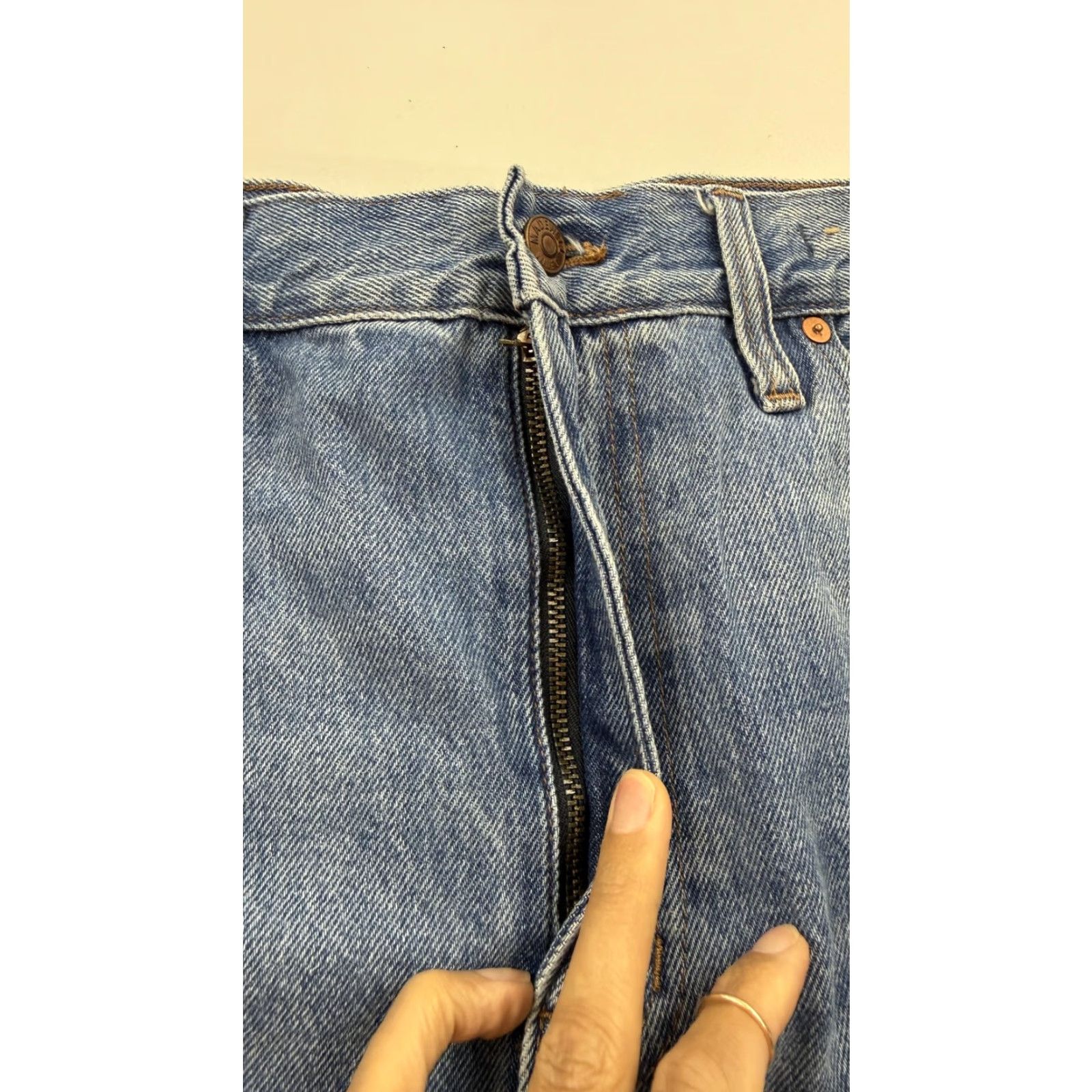 Madewell Madewell Shorts Womens 32 Blue Relaxed Mid-Length Denim Raw Hem Frayed Cutoff Size 24" / US 00 / IT 34 - 5 Thumbnail