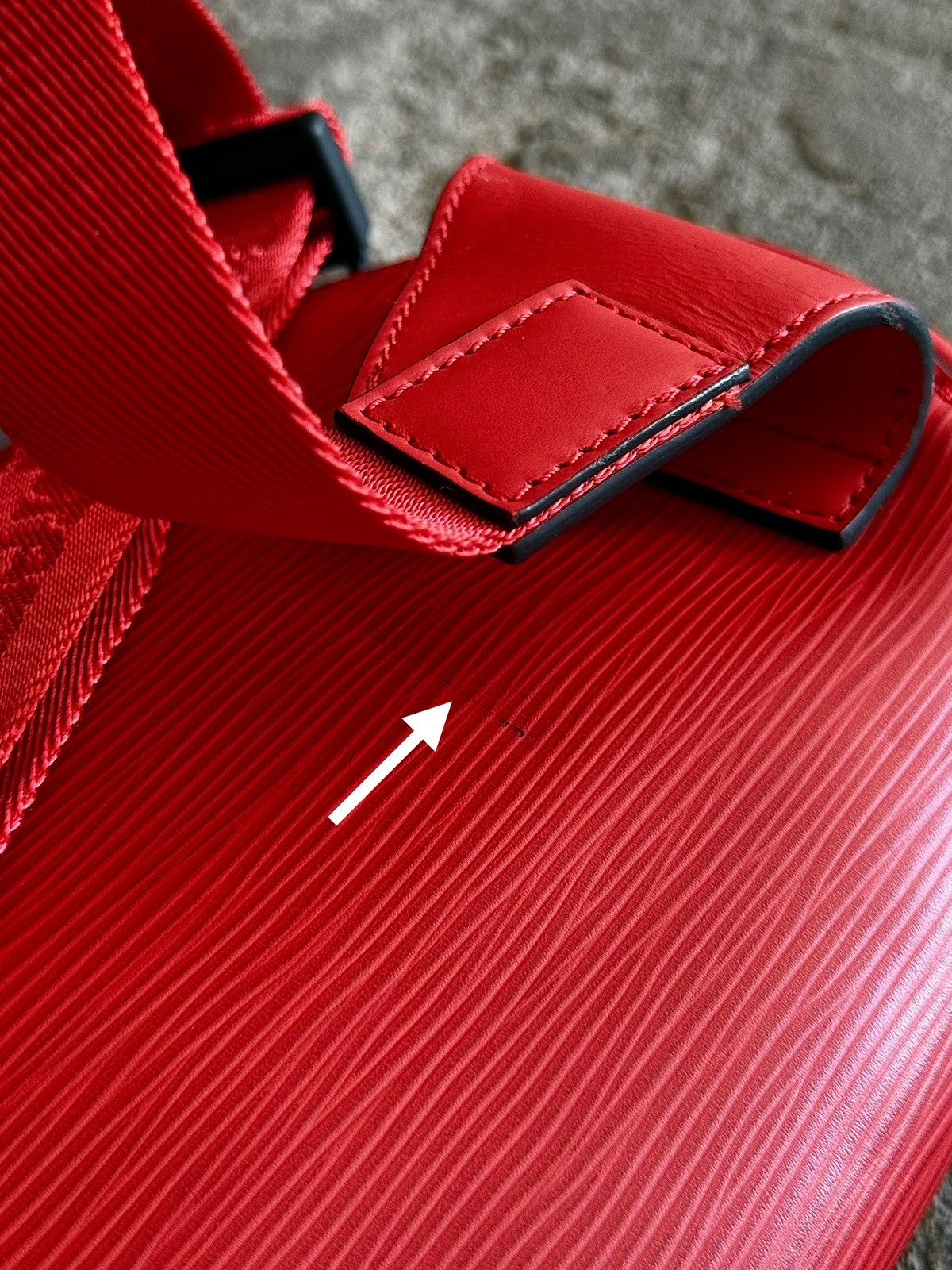 Louis Vuitton × Supreme Louis Vuitton - Supreme - AW17 - Epi Red Bum Bag Size ONE SIZE - 25 Thumbnail