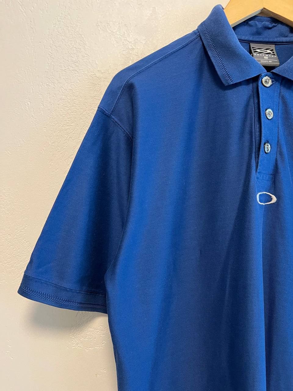 Oakley Vintage Oakley Center Logo Software T-Shirt Button Ups Size US S / EU 44-46 / 1 - 2 Thumbnail