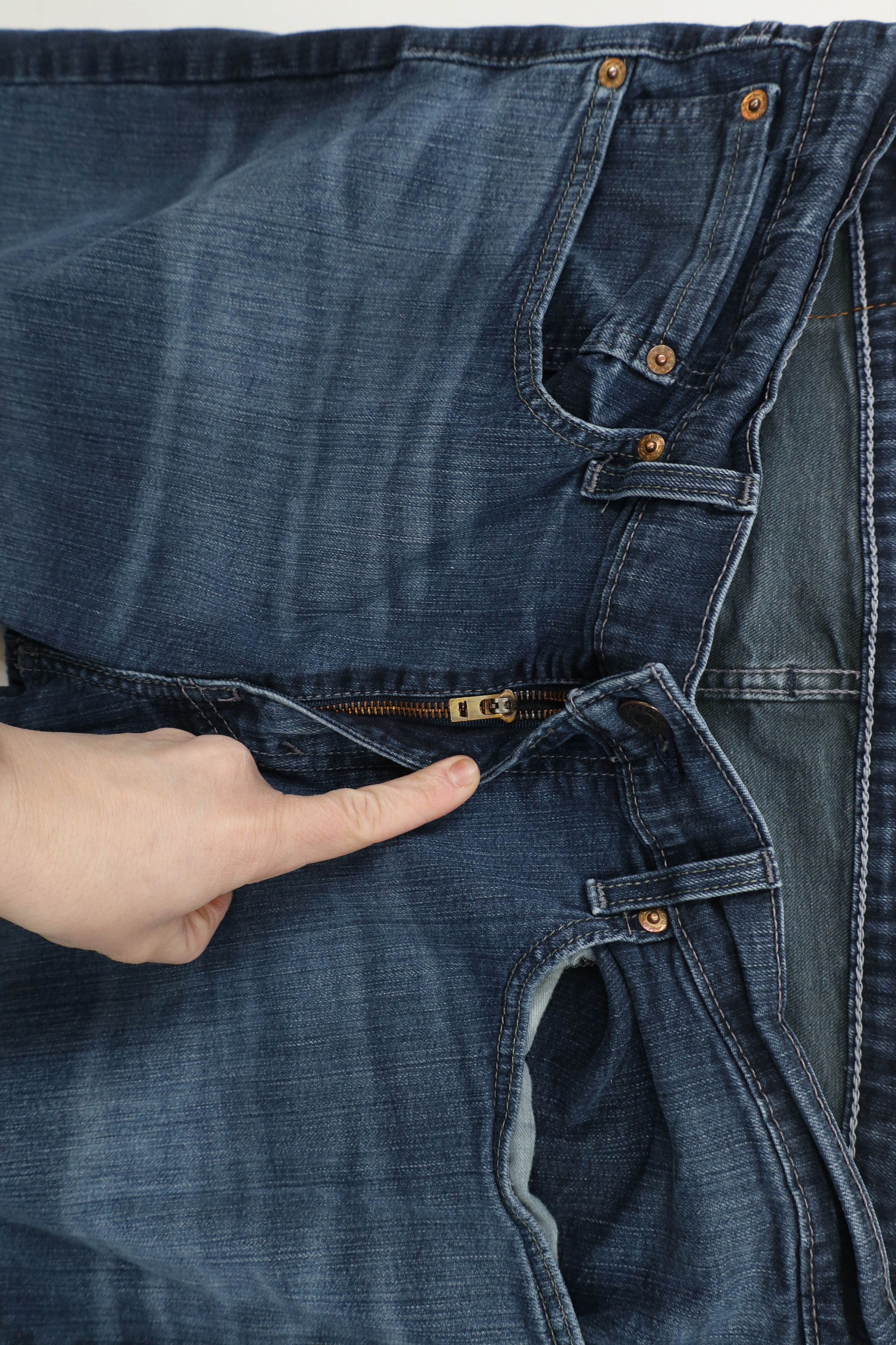Levi's × Vintage Vintage Y2K Levis 559 Fit Straight Leg Denim Jeans Blue Size US 34 / EU 50 - 5 Thumbnail
