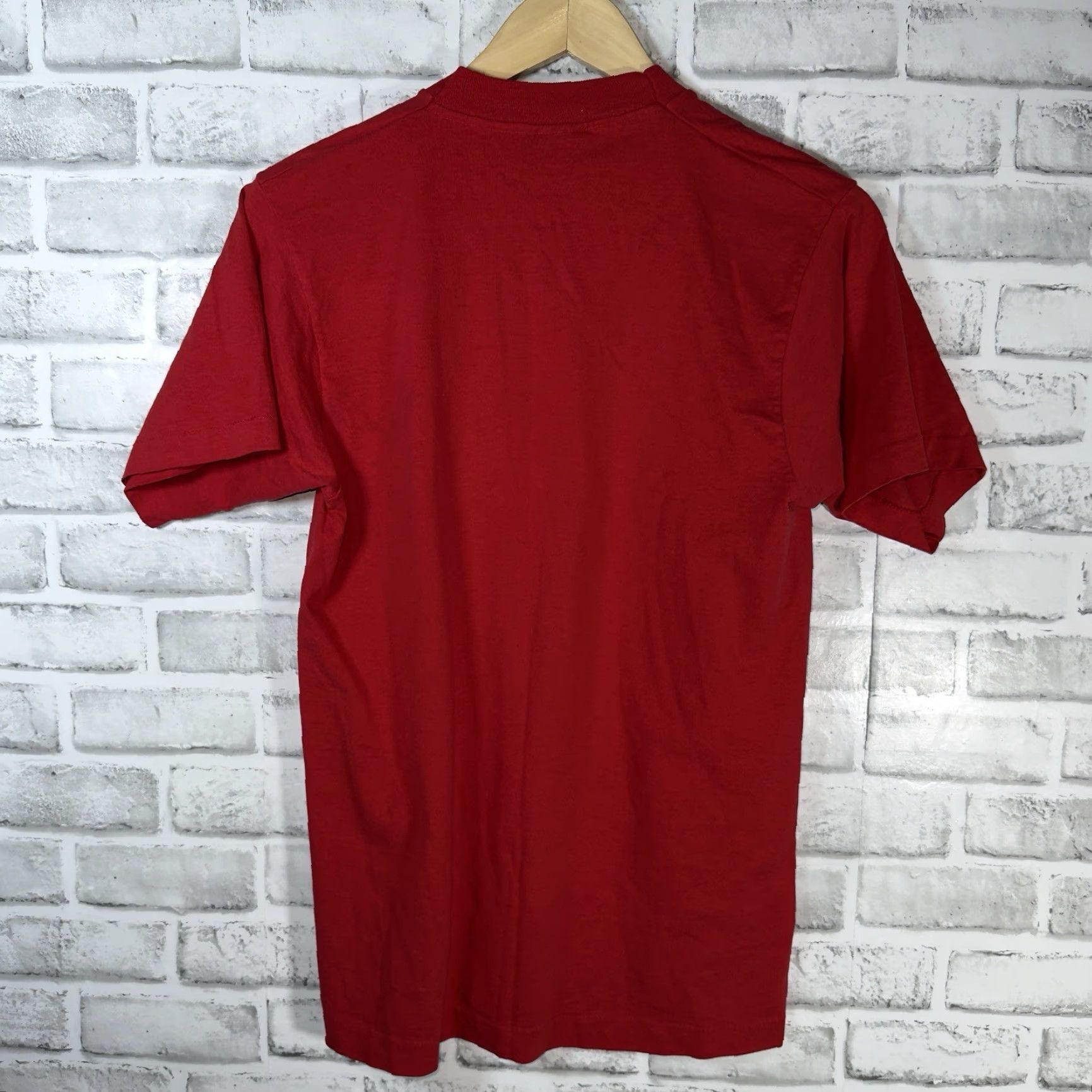 Vintage VINTAGE Screen Stars Best T-Shirt Unisex Adult Medium Red USA Graphic Tee 90s Size US M / EU 48-50 / 2 - 5 Thumbnail