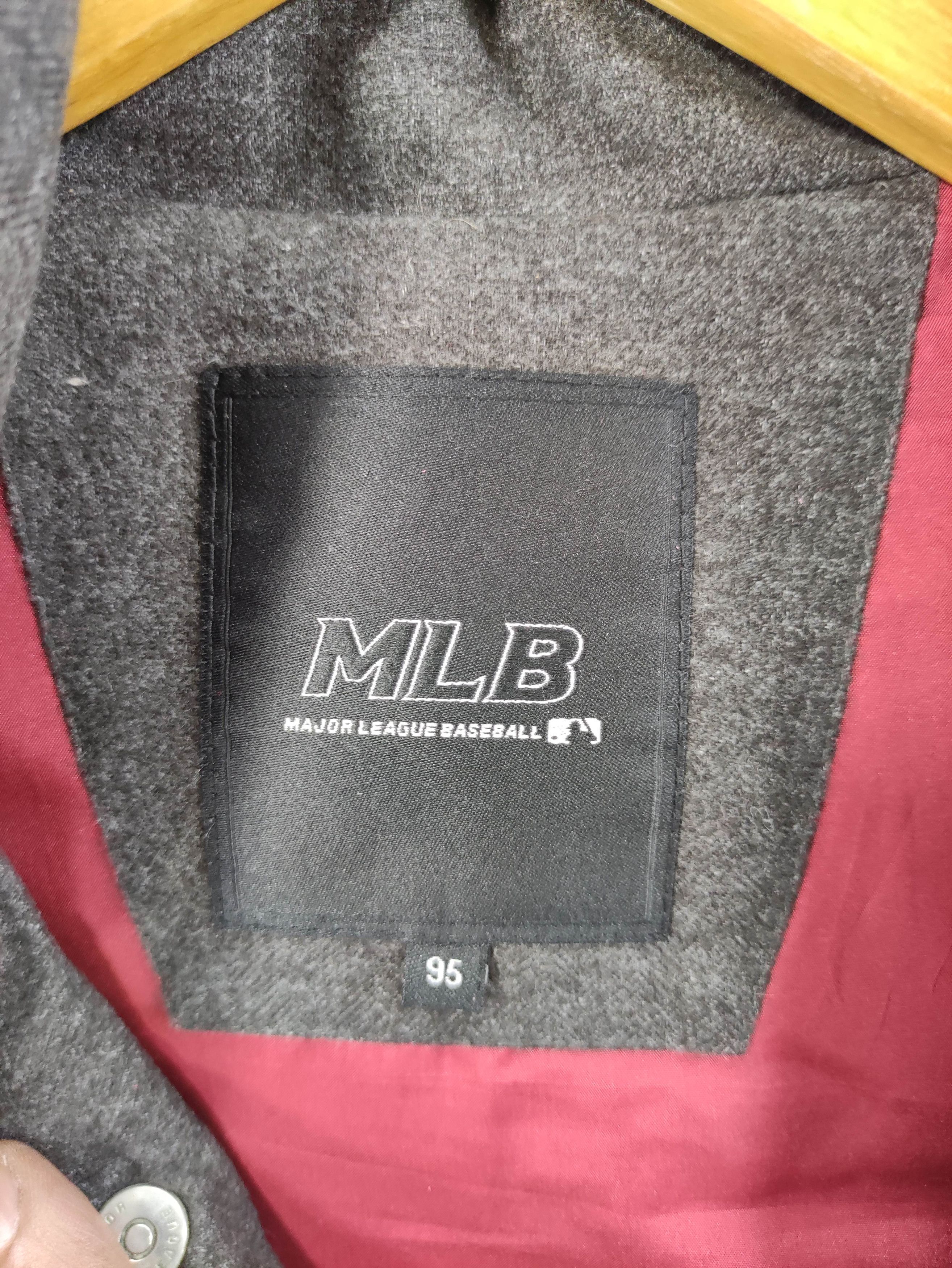 MLB Vintage Reds Cincinnati Mlb Vest Puffer Snap Button Size US M / EU 48-50 / 2 - 8 Thumbnail