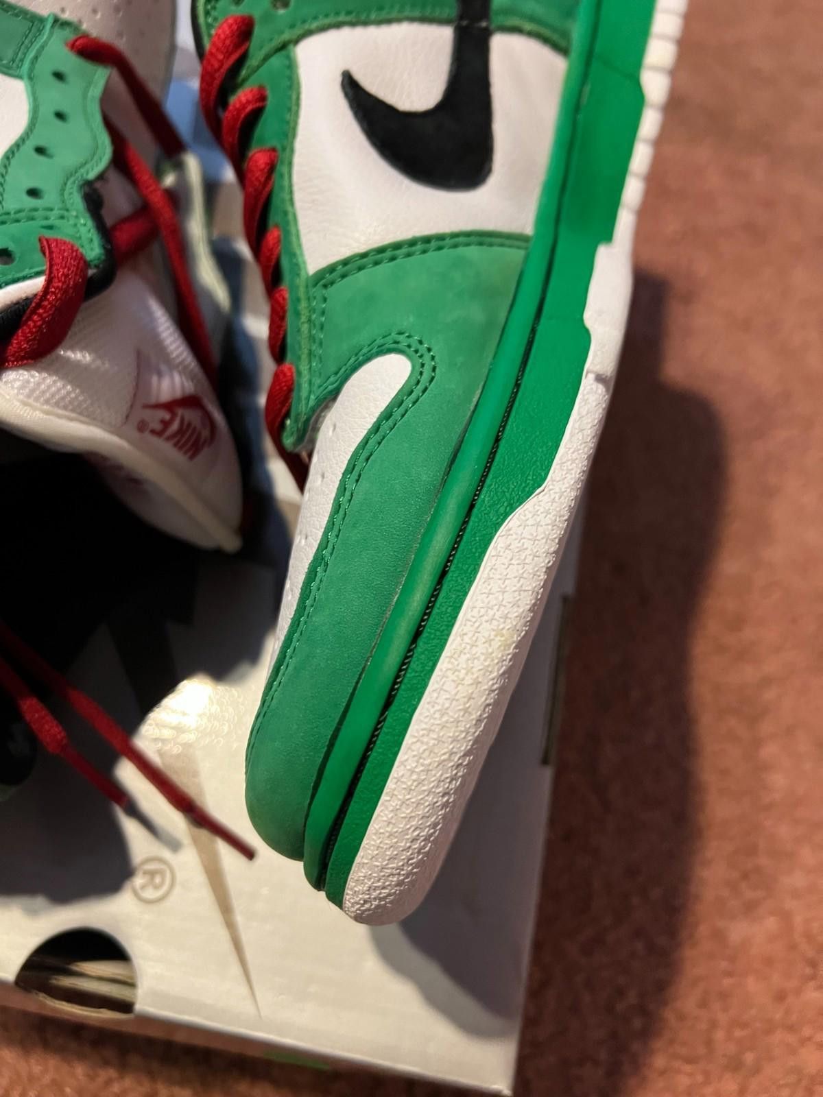 Nike 2003 Nike SB Dunk Low Pro Heineken 304292-302 US10.5 Size US 9.5 / EU 42-43 - 8 Thumbnail
