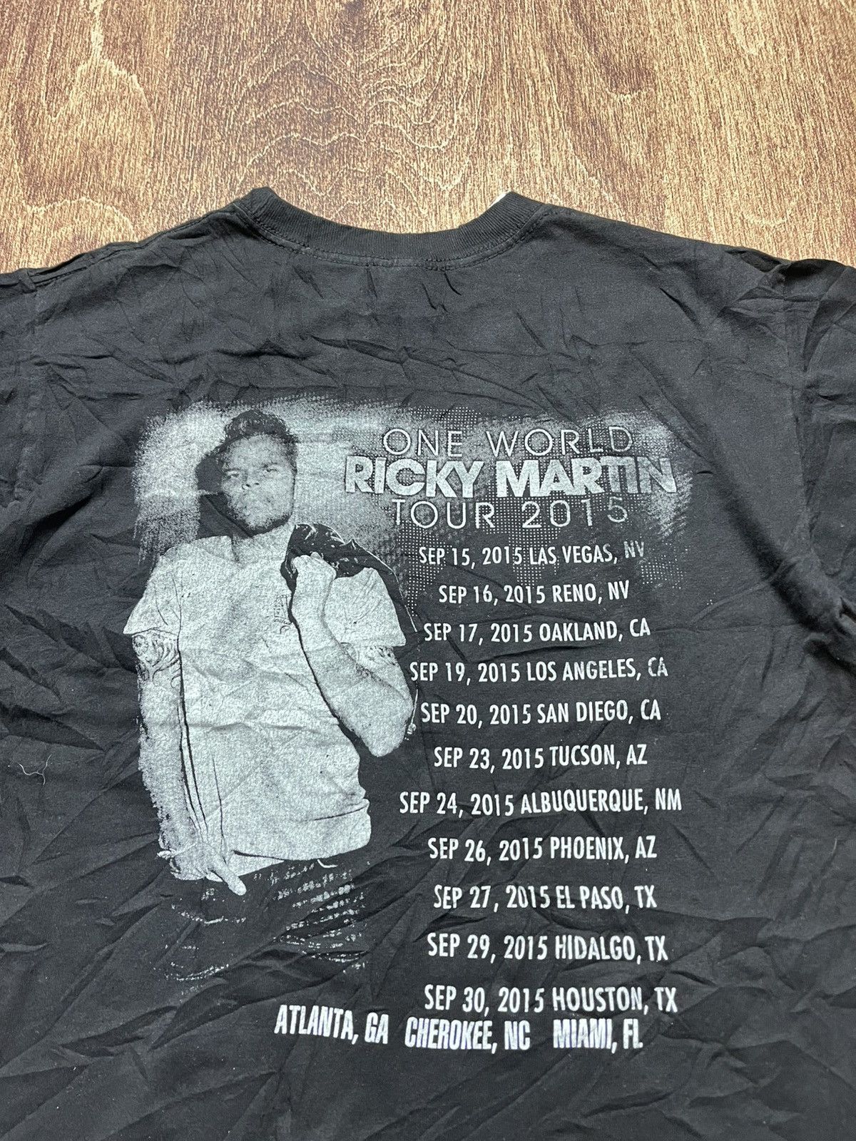 Band Tees Ricky martin one world tour 2015 tshirt Size US M / EU 48-50 / 2 - 5 Thumbnail