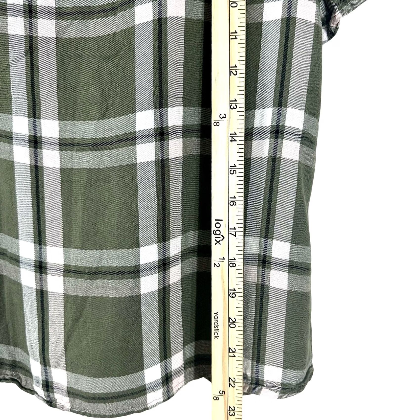 Vintage C&C California Womens Short Sleeve Plaid Button Front Rayon Blouse Green Small Size S / US 4 / IT 40 - 6 Thumbnail