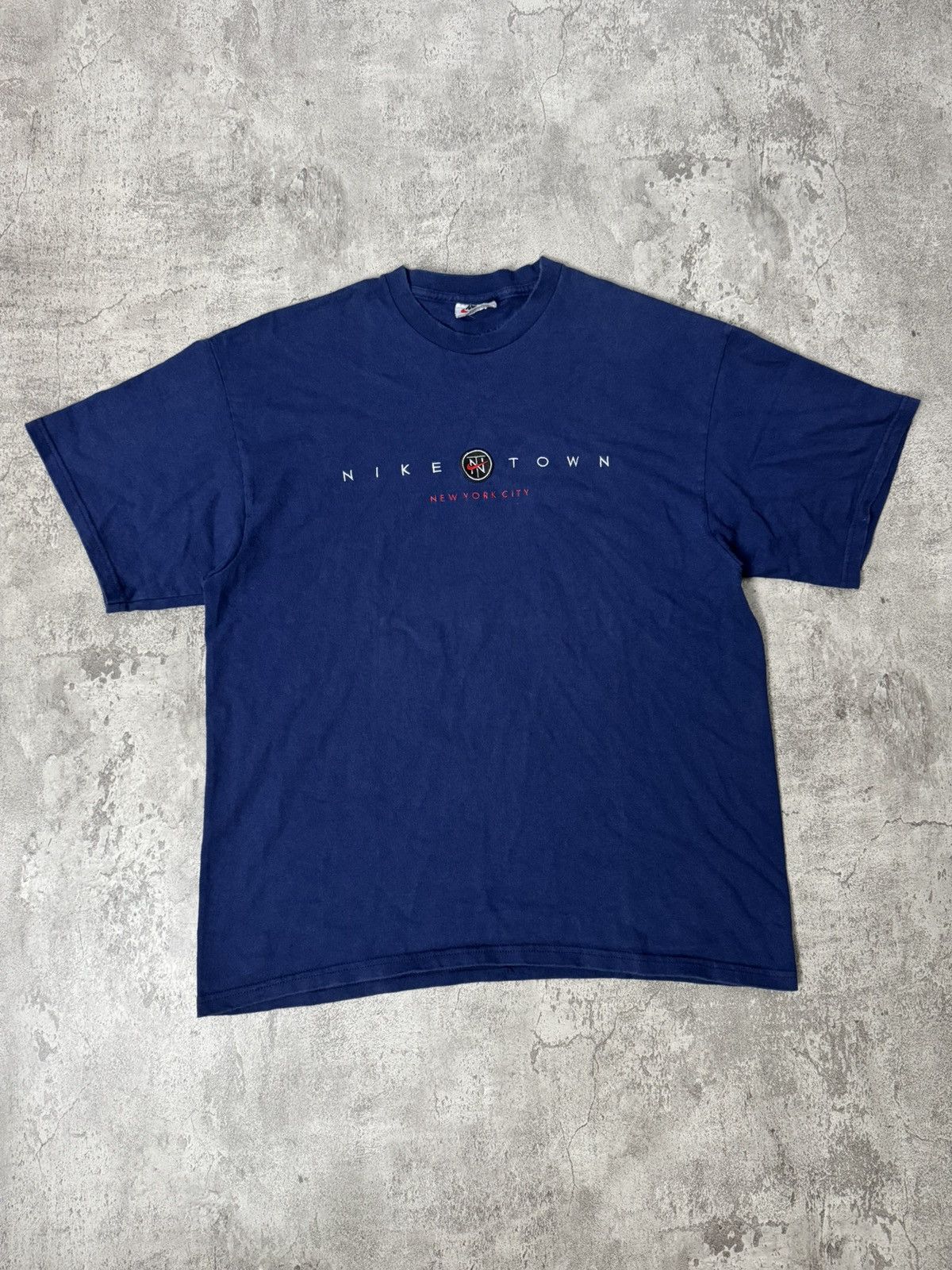 Nike VINTAGE 90’S NIKE TOWN T-SHIRT Size US L / EU 52-54 / 3 - 1 Thumbnail