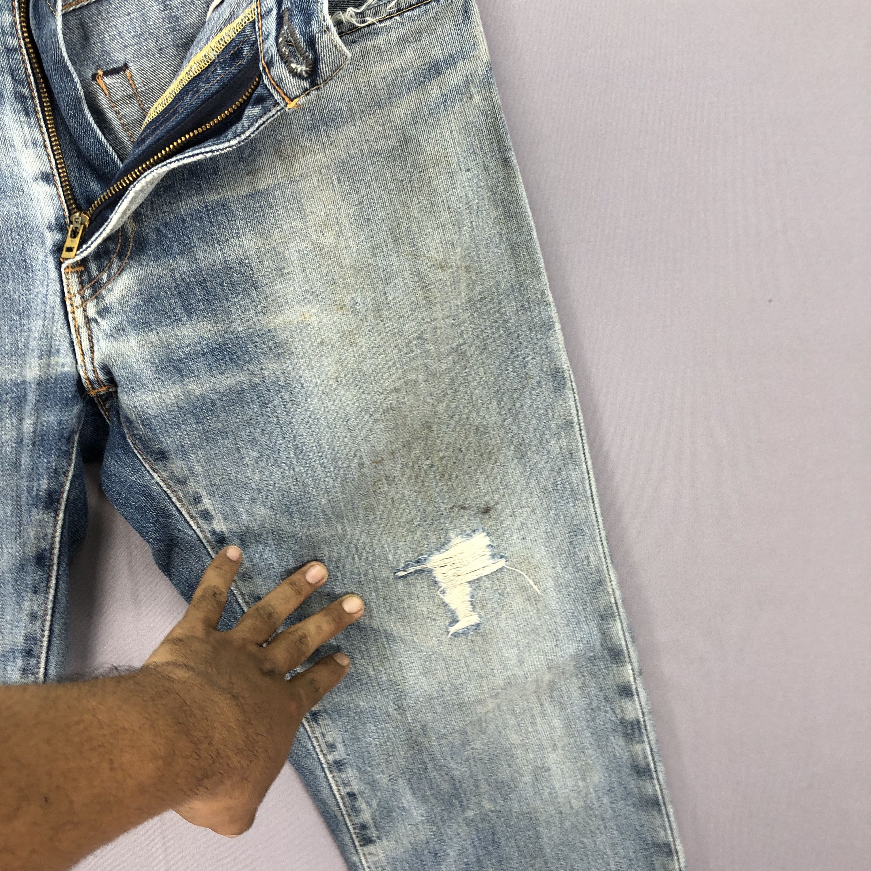 Levi's Vintage Levis 502 Faded Ripped Jeans Levi's Light Wash Denim Size US 34 / EU 50 - 9 Thumbnail