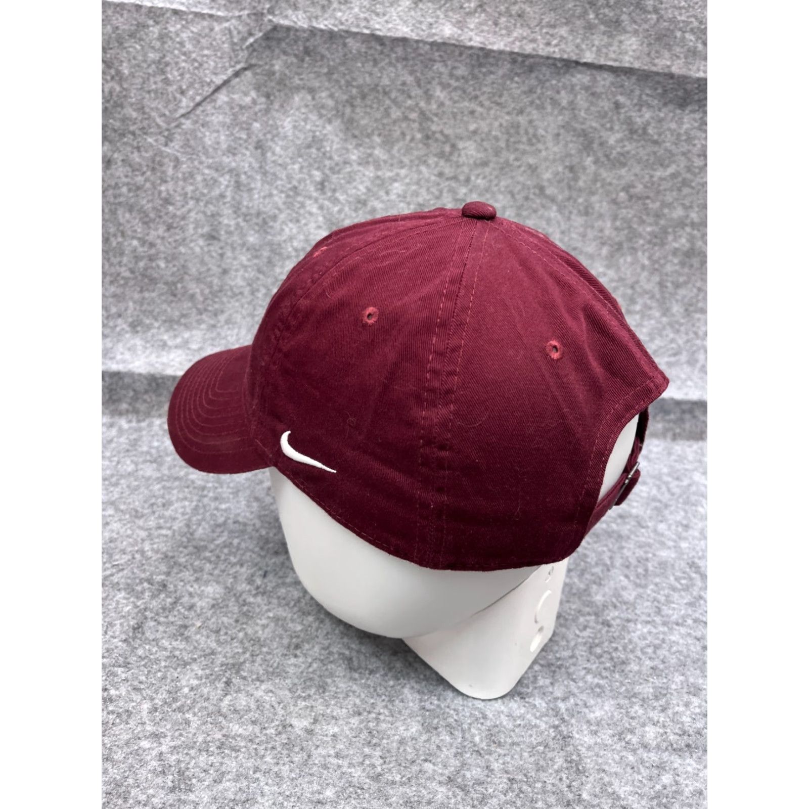 Nike Nike Heritage86 Hat Cap Strap Back Adult One Size Burgandy Red Cotton Twill Baseball Cap Mens Vintage? No. Size ONE SIZE - 5 Thumbnail
