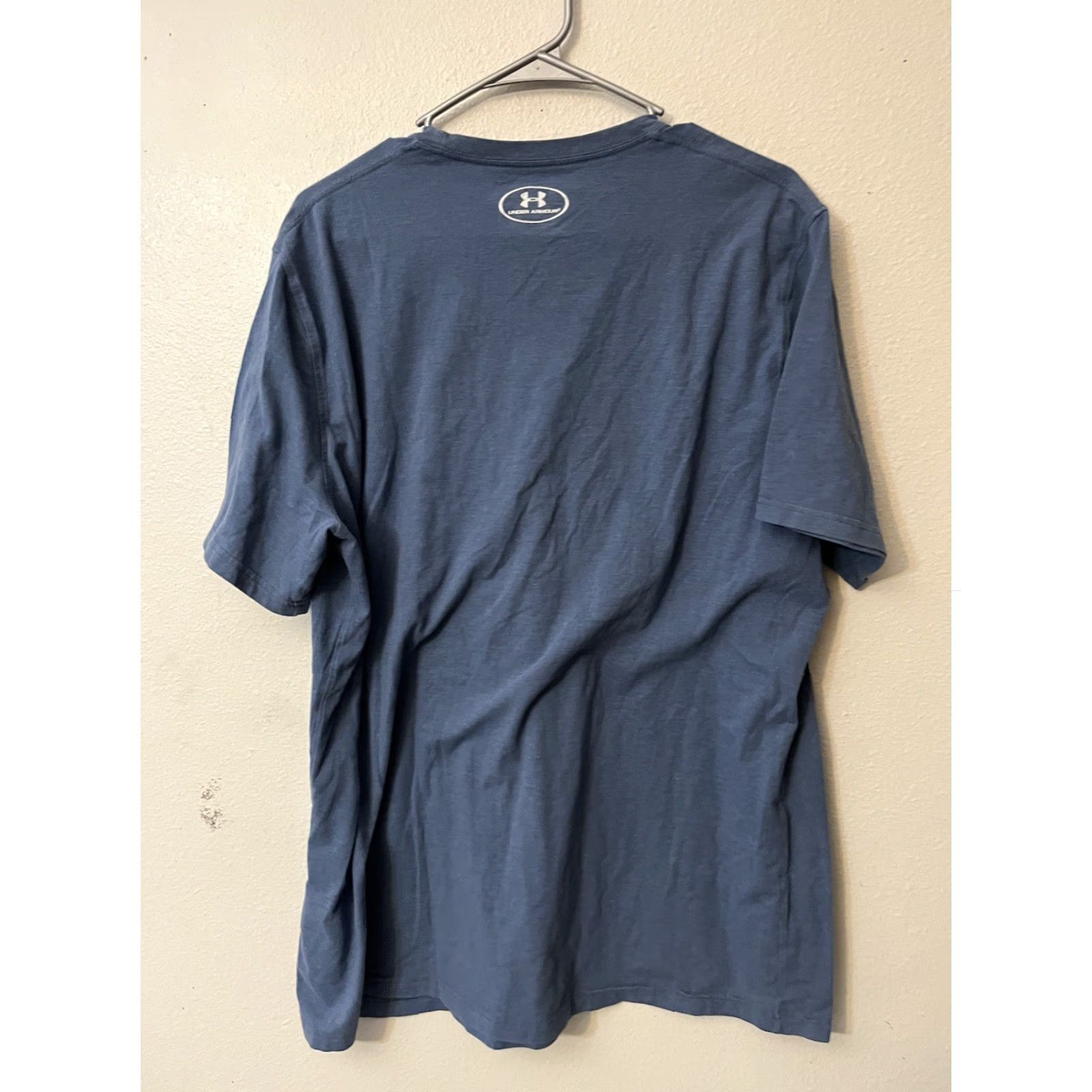 Under Armour Under Armour T-Shirt Men XL Short Sleeve Graphic Blue Crew Neck Logo Shirt Men XL Blue Graphic Regular Fit 2010s Size US XL / EU 56 / 4 - 2 Thumbnail