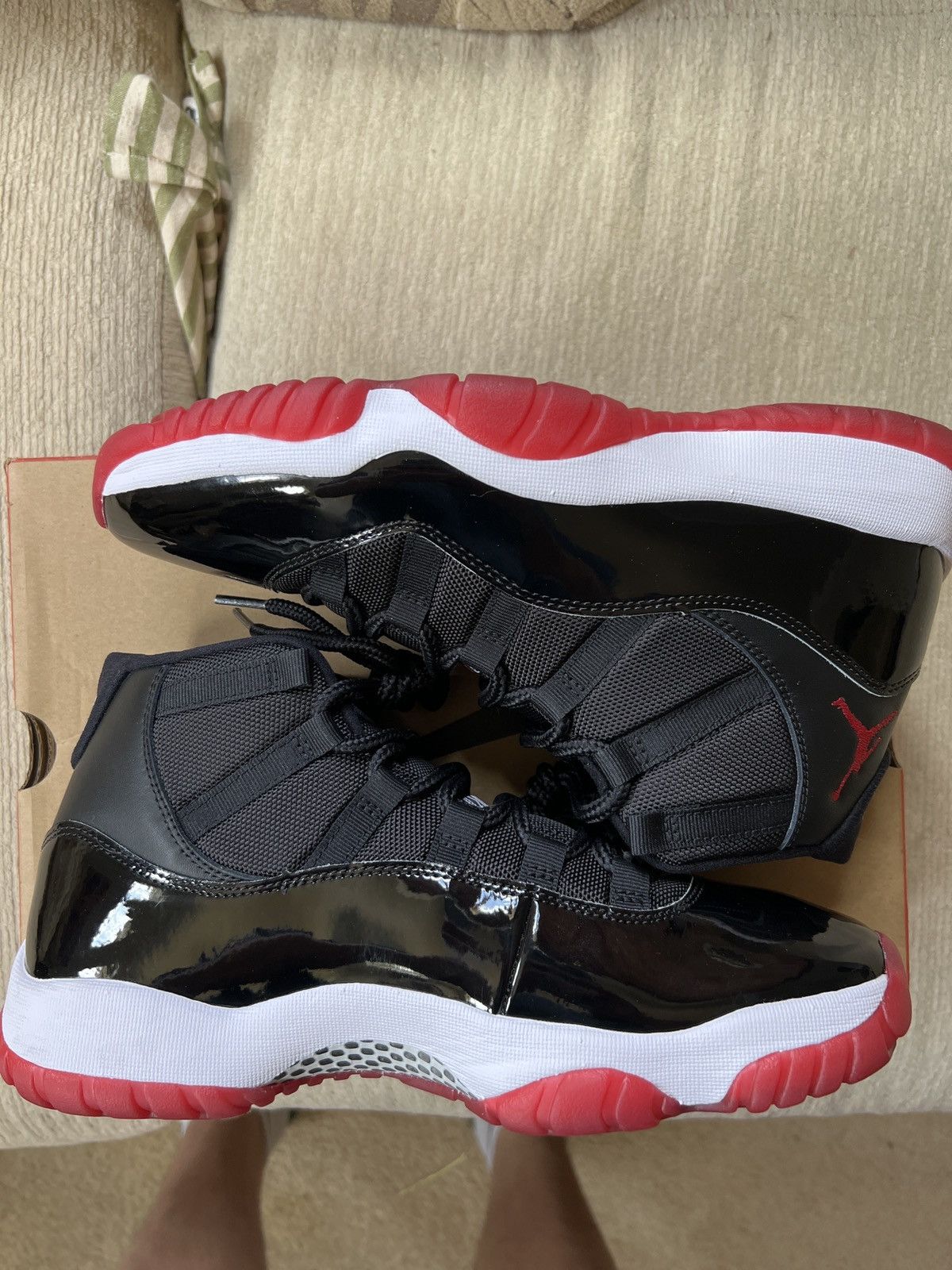Jordan Brand Air Jordan 11 Bred (2019) Size US 10.5 / EU 43-44 - 2 Thumbnail