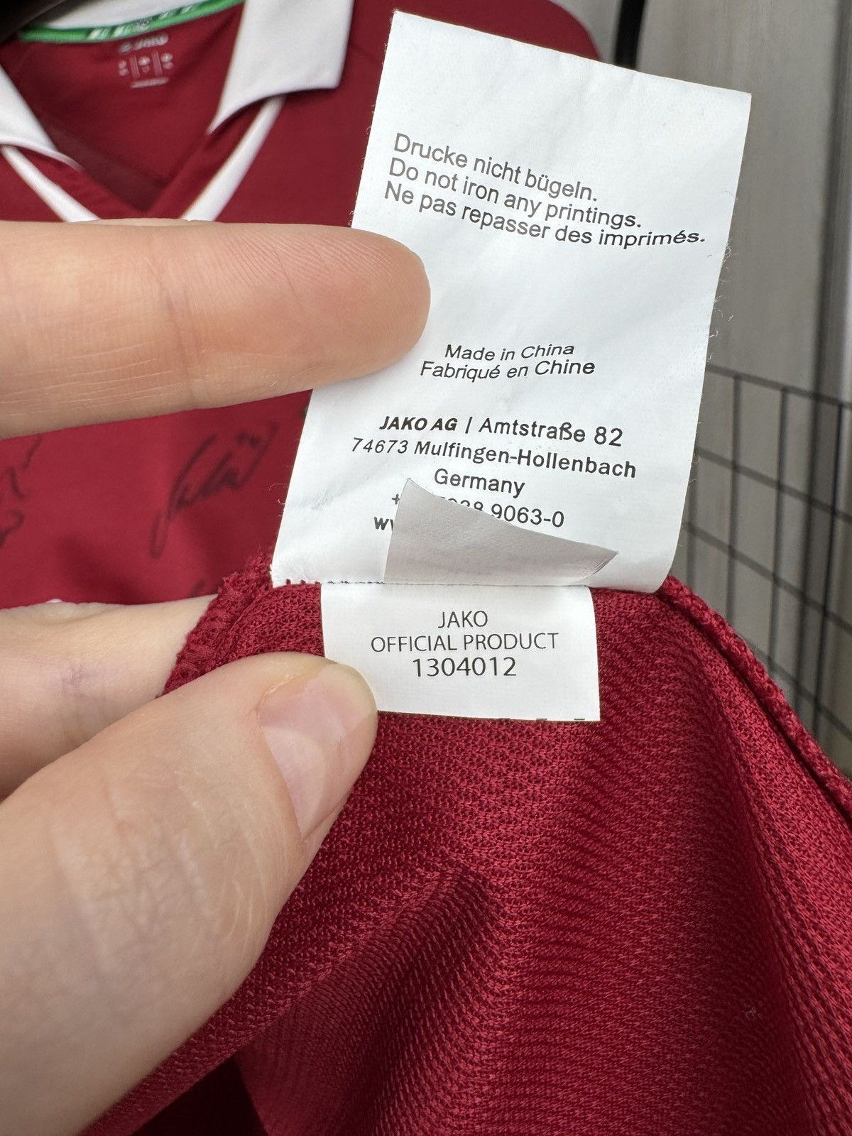 Other HANNOVER 96 2012 13 HOME Player Issue Shirt JAKO #17 DJOUROU Size US L / EU 52-54 / 3 - 13 Thumbnail