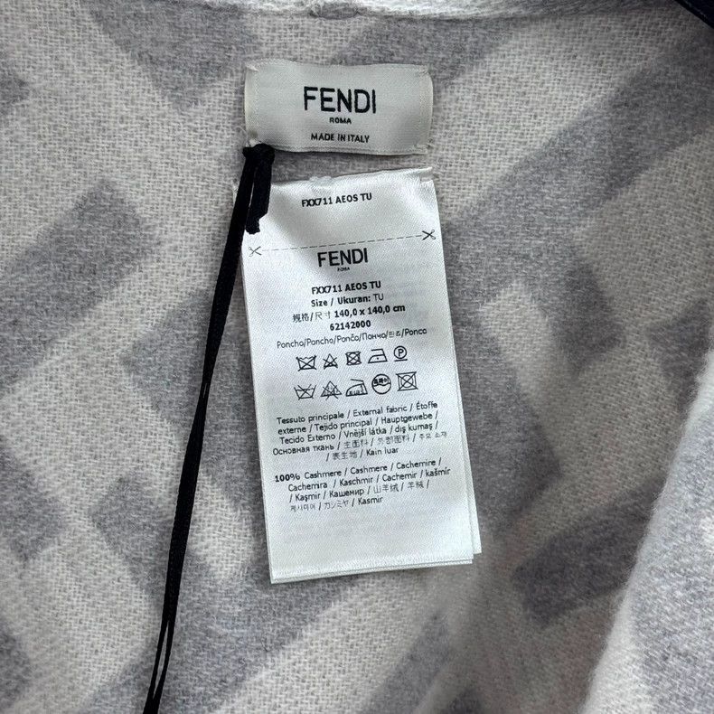 Fendi Fendi size 140*140 Full-printed letter hooded cashmere b Size ONE SIZE - 4 Thumbnail