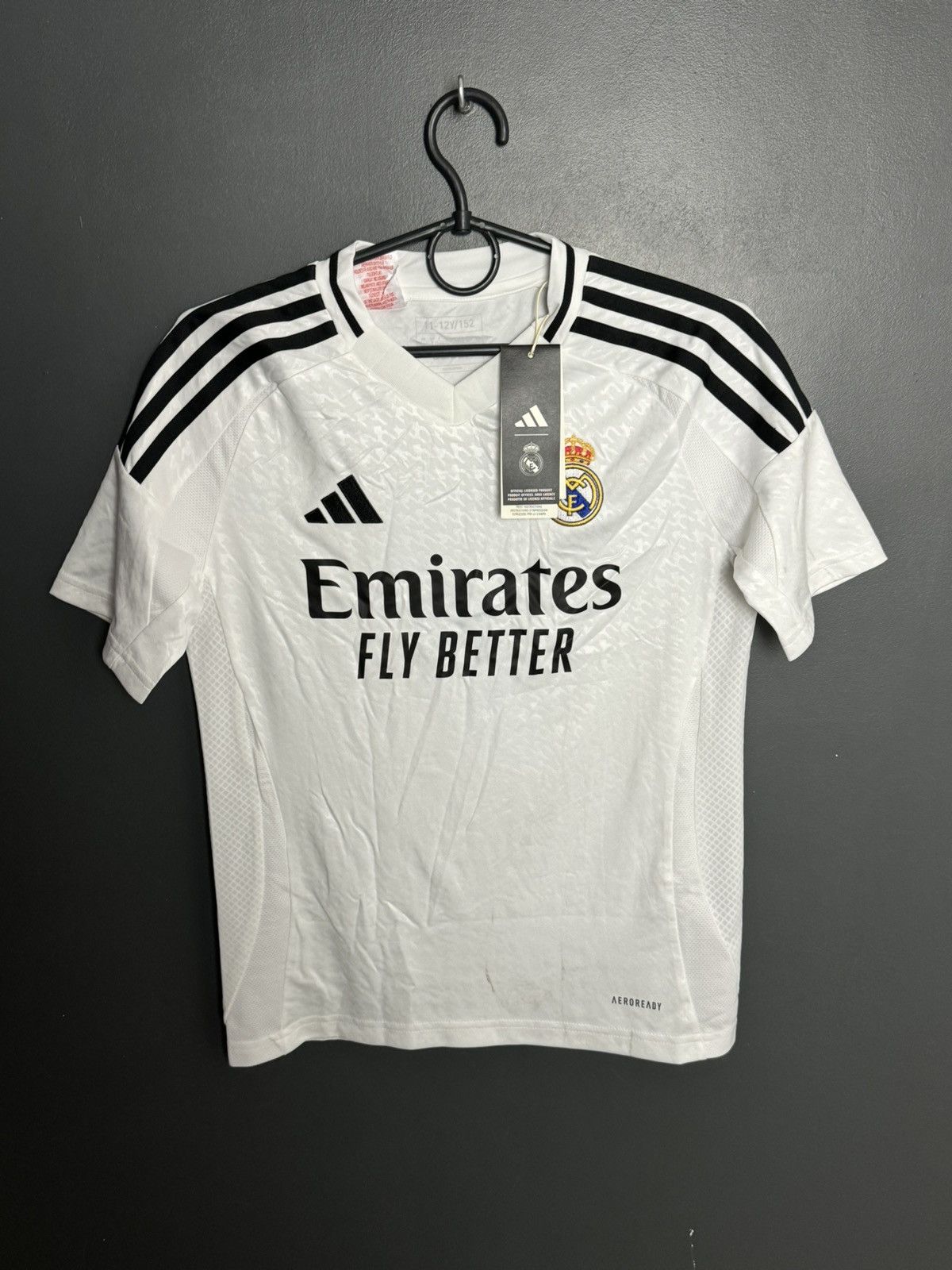 Adidas KIDS New Real Madrid 24/25 Home Vinicius Jr Football Jersey Size US XS / EU 42 / 0 - 2 Thumbnail