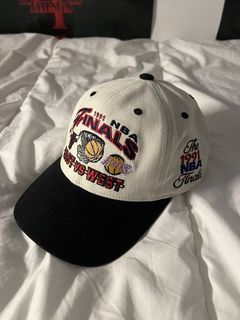 Mitchell & Ness, Accessories, B55 Washington Redskins Mitchell Ness Retro  Vintage Collection Snapback Hat