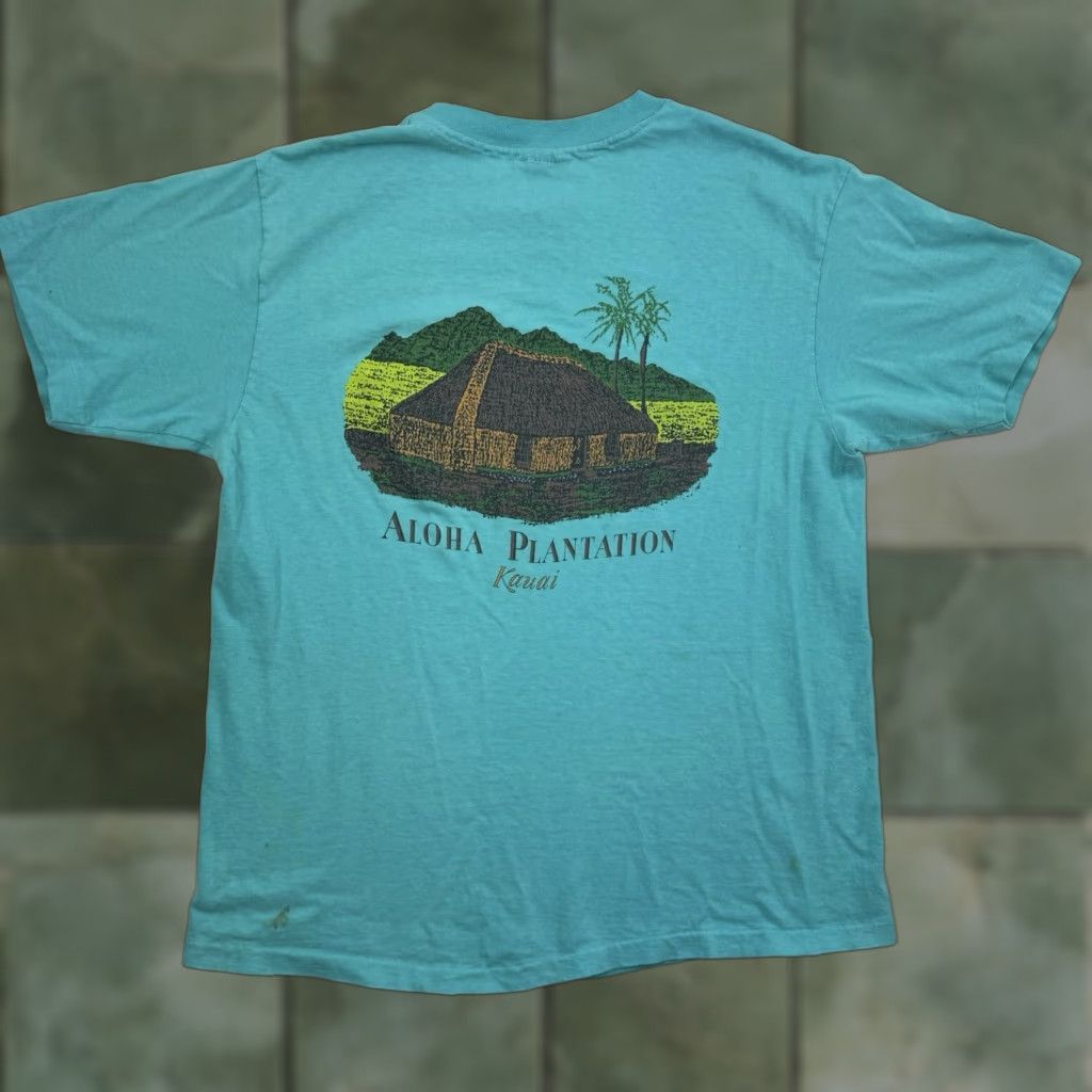 Hanes VINTAGE Hanes T-Shirt Island Nature 90s Kauai Hawaii Blue Adult Large Mens Short Sleeve Crew Neck Shirt 1990s 90s theme Size US L / EU 52-54 / 3 - 1 Thumbnail