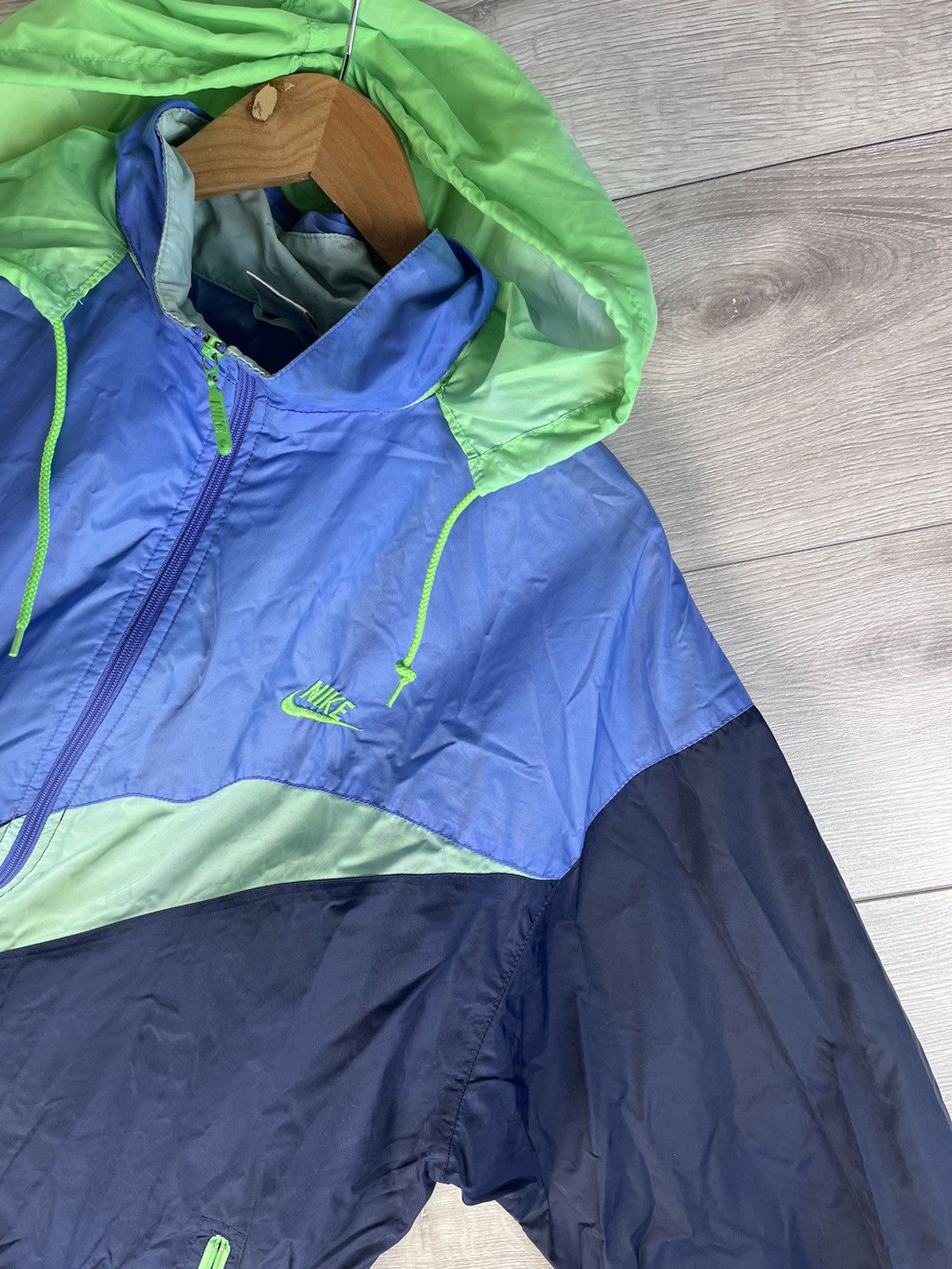 Nike Vintage men's jacket Nike size L made in Thailand y2k 1990s Size US L / EU 52-54 / 3 - 12 Thumbnail