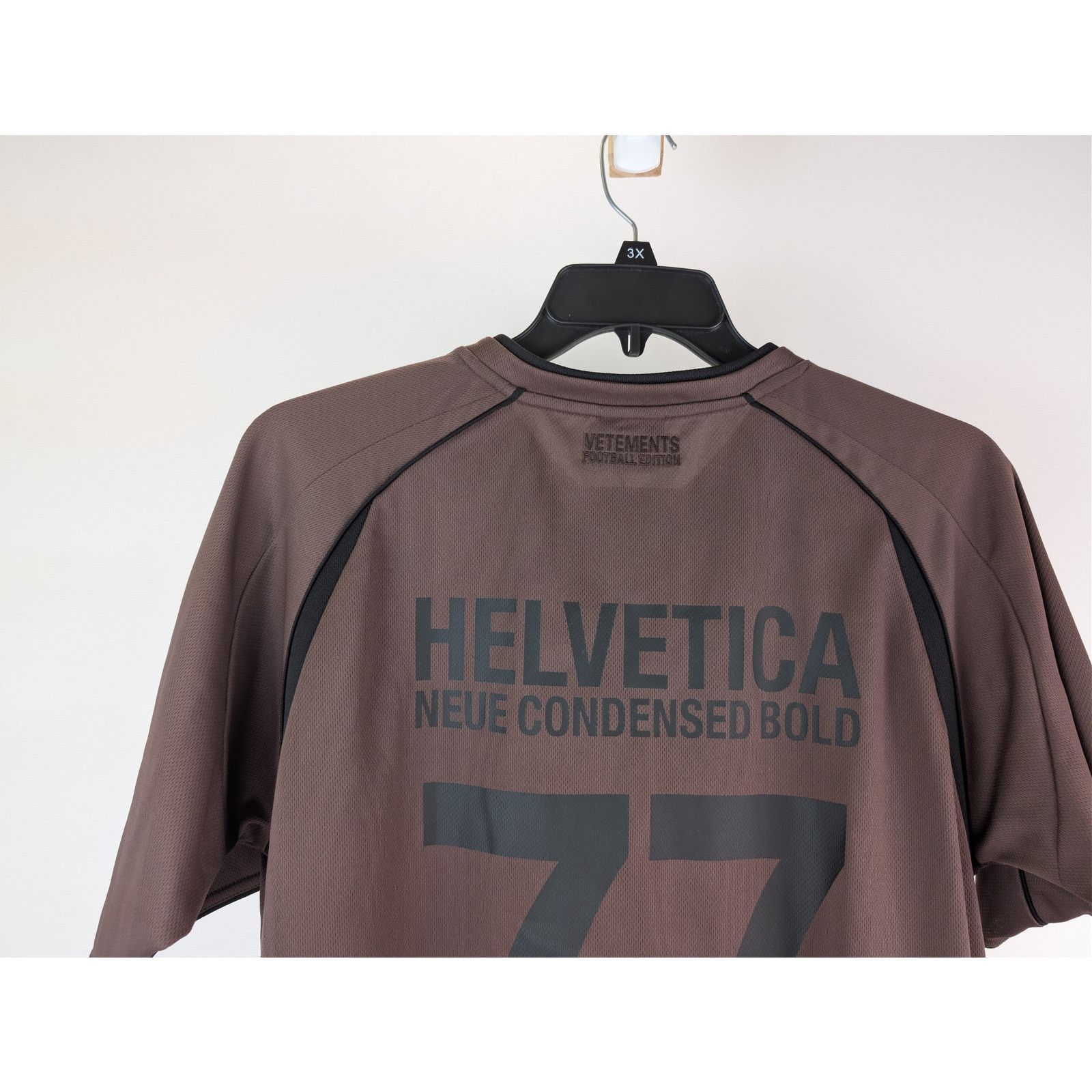 Vetements o1rshd1 Trademark Football Jersey T-Shirt in chocolate brown Size US S / EU 44-46 / 1 - 11 Thumbnail