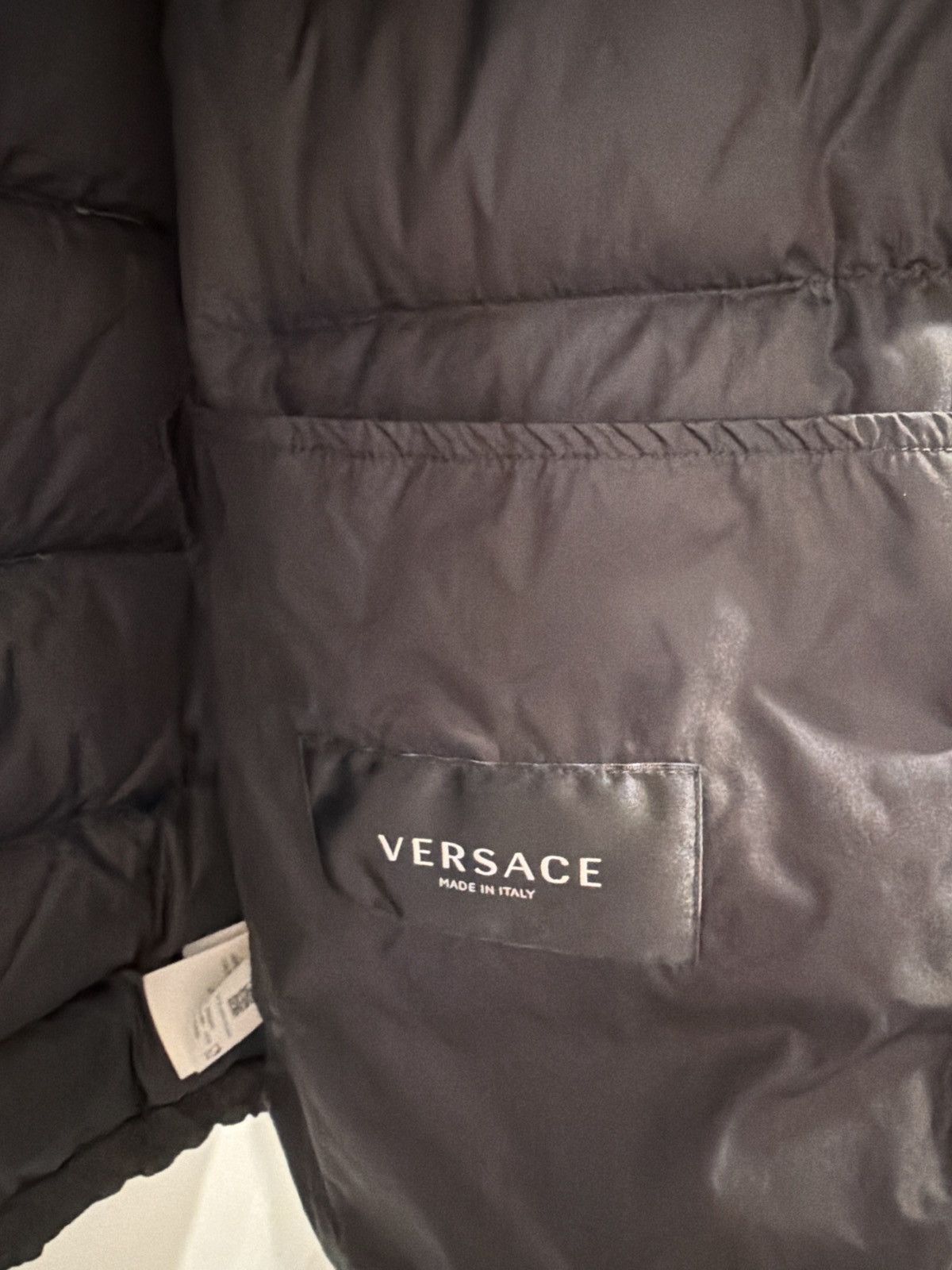 Versace Versace Black White Logo Puffer Jacket – Size 48/M Used Size US M / EU 48-50 / 2 - 5 Thumbnail
