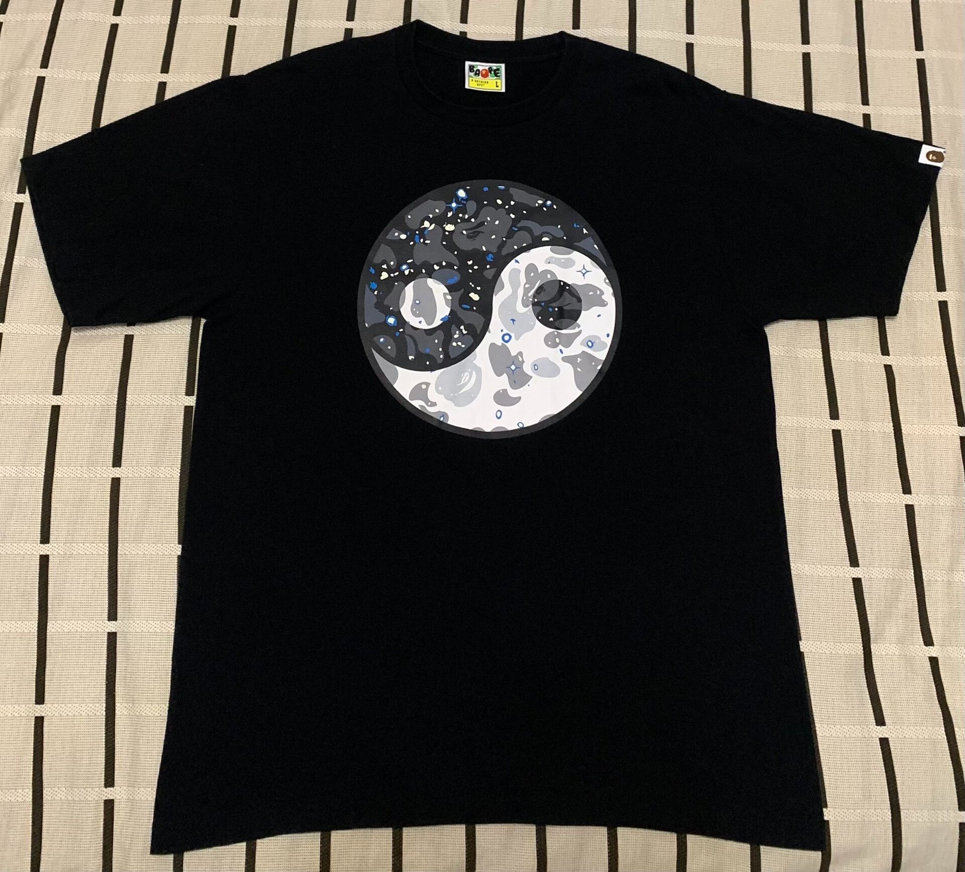 Bape Bape Camo Glow T-Shirt L Men Size US L / EU 52-54 / 3 - 1 Thumbnail