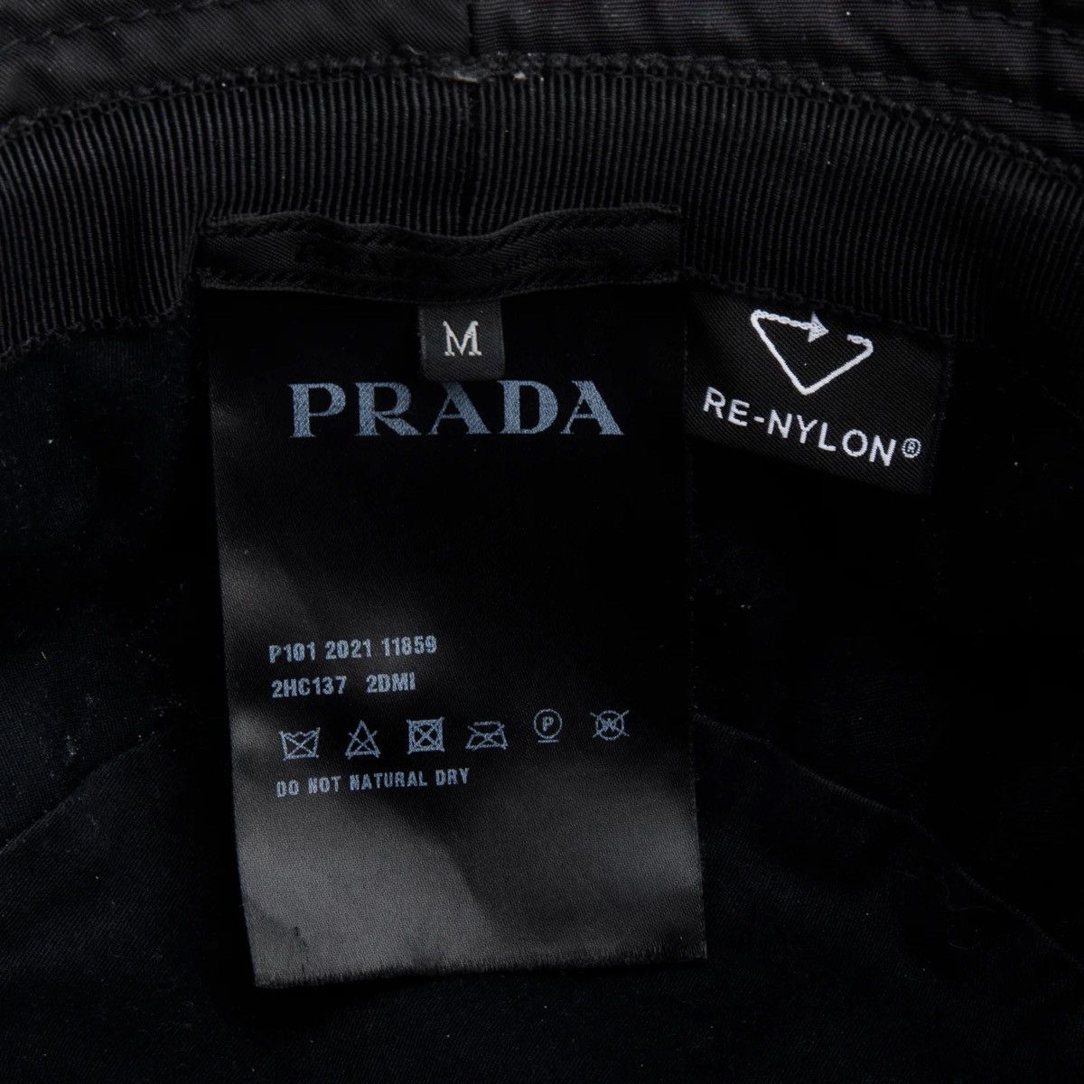 Prada Prada Black Re-Nylon Triangle Logo Bucket Hat Size M Size ONE SIZE - 3 Thumbnail
