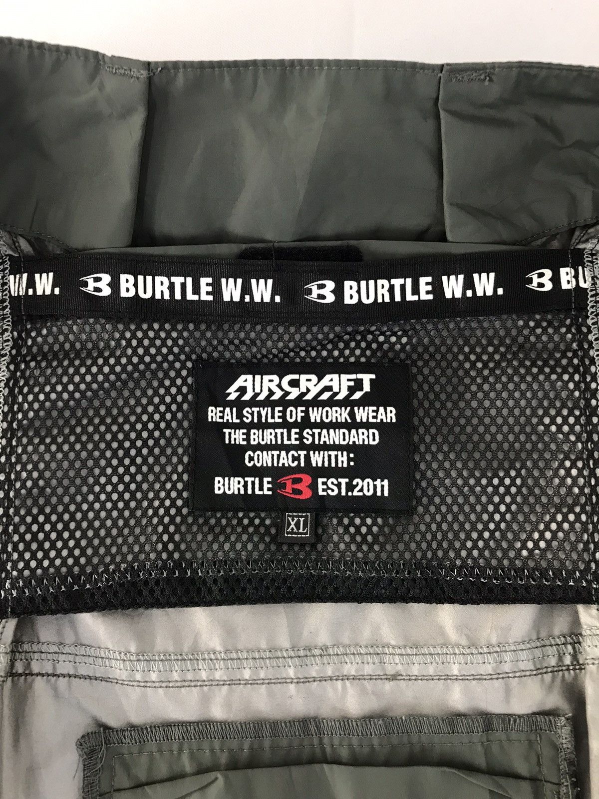 Japanese Brand × Vintage Vintage Windbreaker Burtle Workwear Zipper Jacket Size US L / EU 52-54 / 3 - 10 Thumbnail
