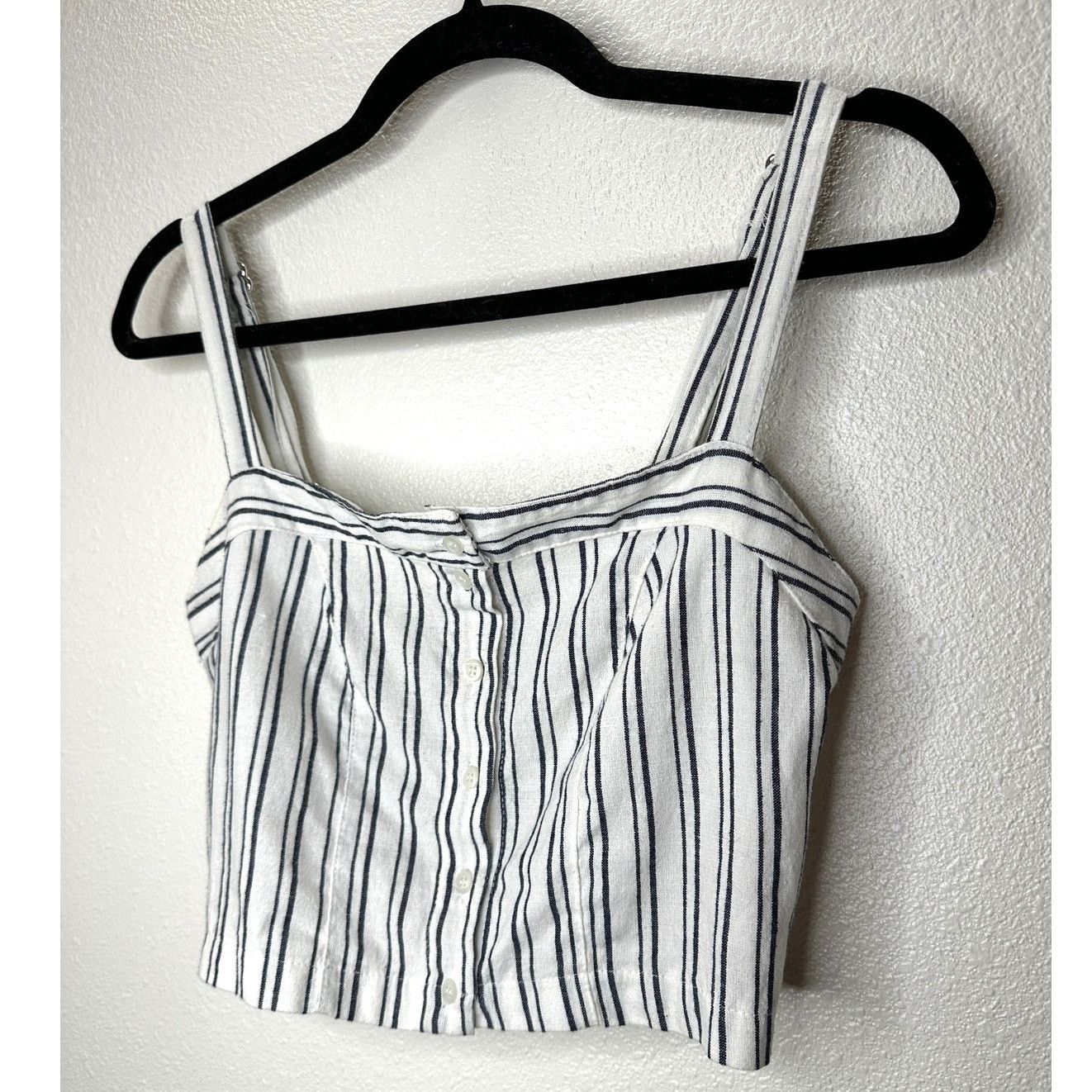 Brandy Melville Brandy Melville Astrid White & Black Stripe Button Crop Top Size XS / US 0-2 / IT 36-38 - 11 Thumbnail