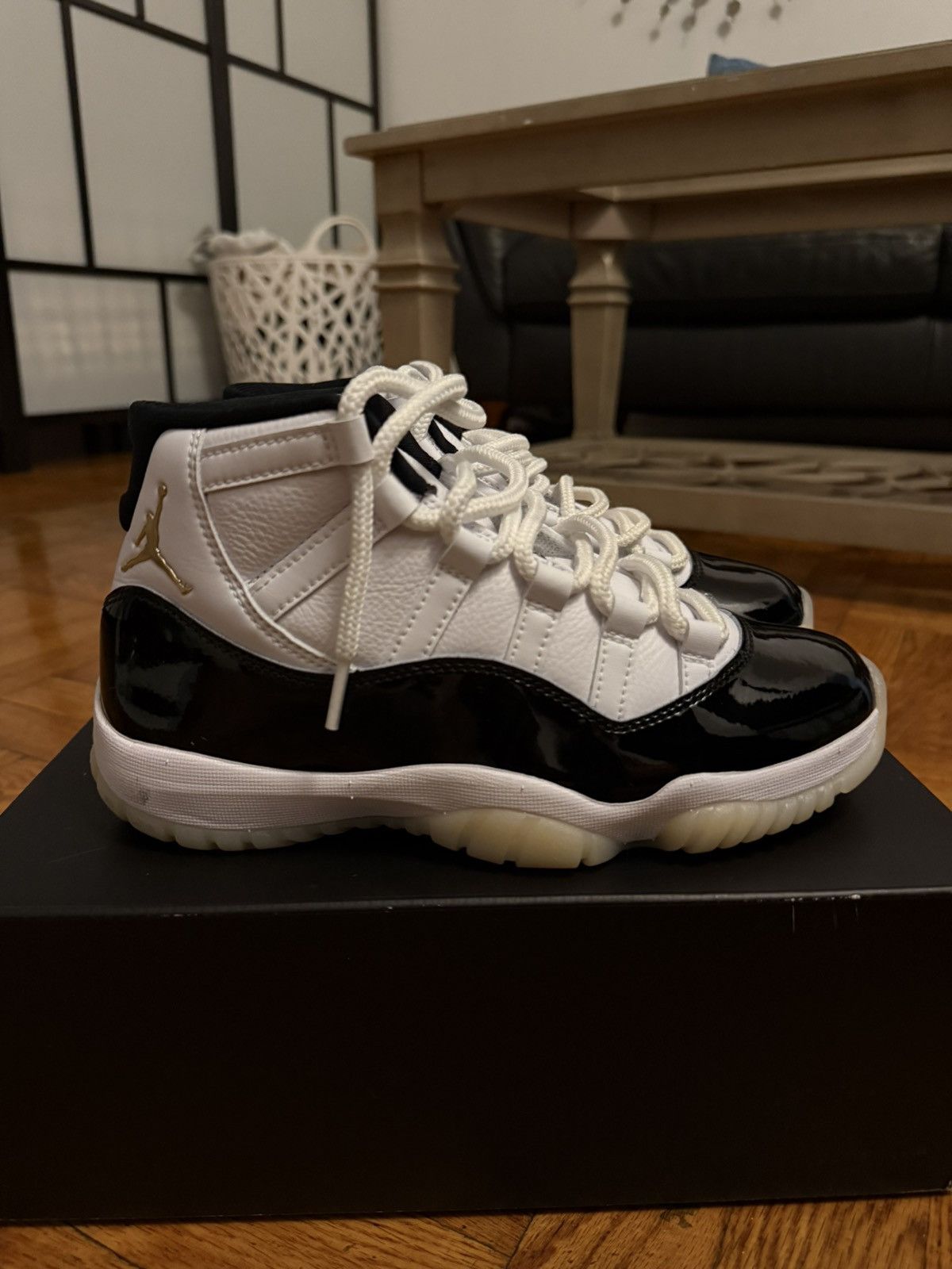 Jordan Brand Air Jordan Gratitude Retro 11s Size US 8 / IT 38 - 2 Thumbnail