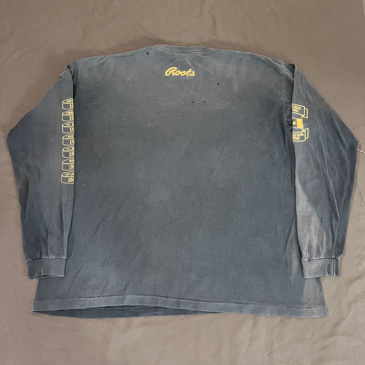 NHL Vintage 2002 Roots Champion Hockey Teams Tee Faded Thrashed Size US XL / EU 56 / 4 - 11 Thumbnail
