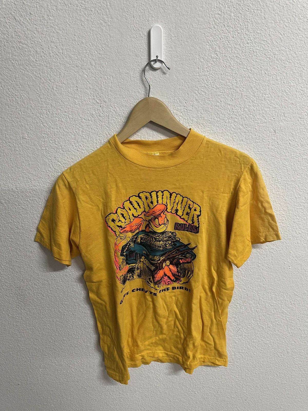 Vintage 1960’s Road Runner Give Chevy The Bird T-Shirt Size US M / EU 48-50 / 2 - 1 Thumbnail