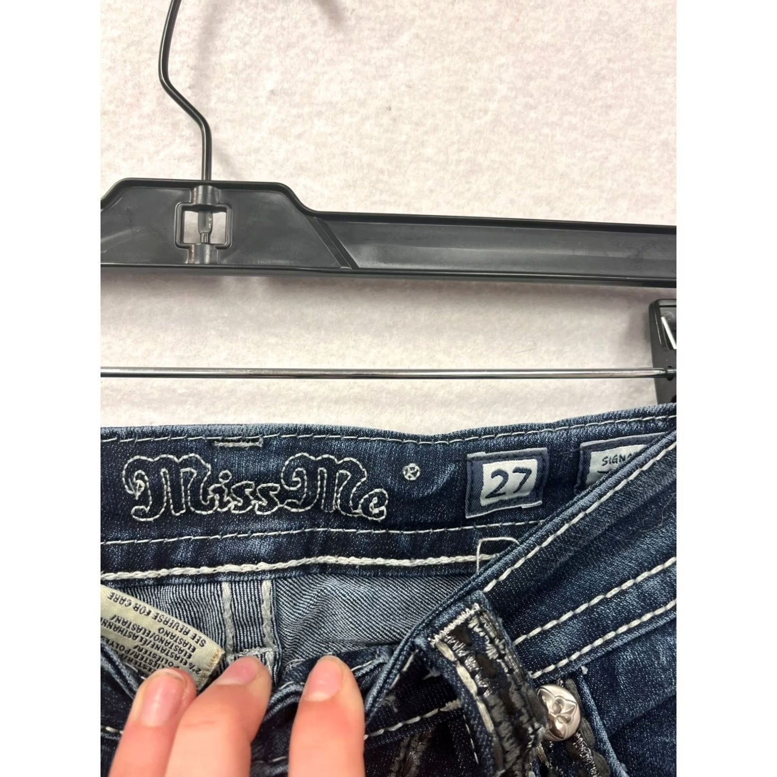 Miss Me Miss Me Womens Denim Distressed Cut-Off Shorts Size 27 Dark Blue Cotton-Polyester Denim Cut-Off Jeans Casual Summer Womens 27 Size 27" / US 4 / IT 40 - 3 Thumbnail